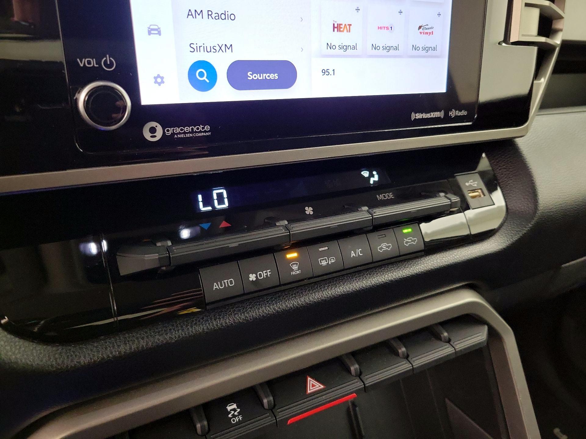 Thumbnail: 2024 Toyota Tundra - 16