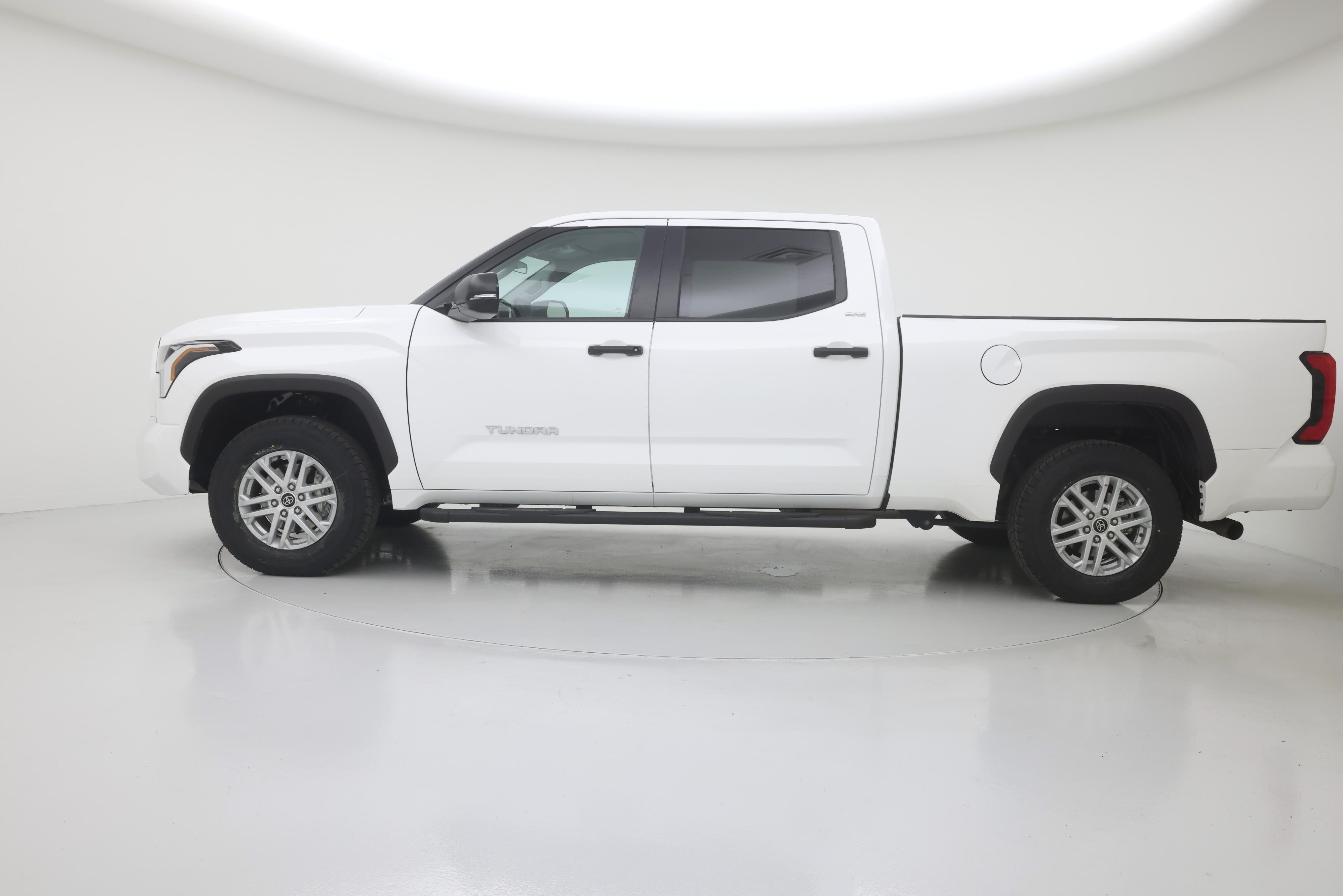 Thumbnail: 2024 Toyota Tundra - 3