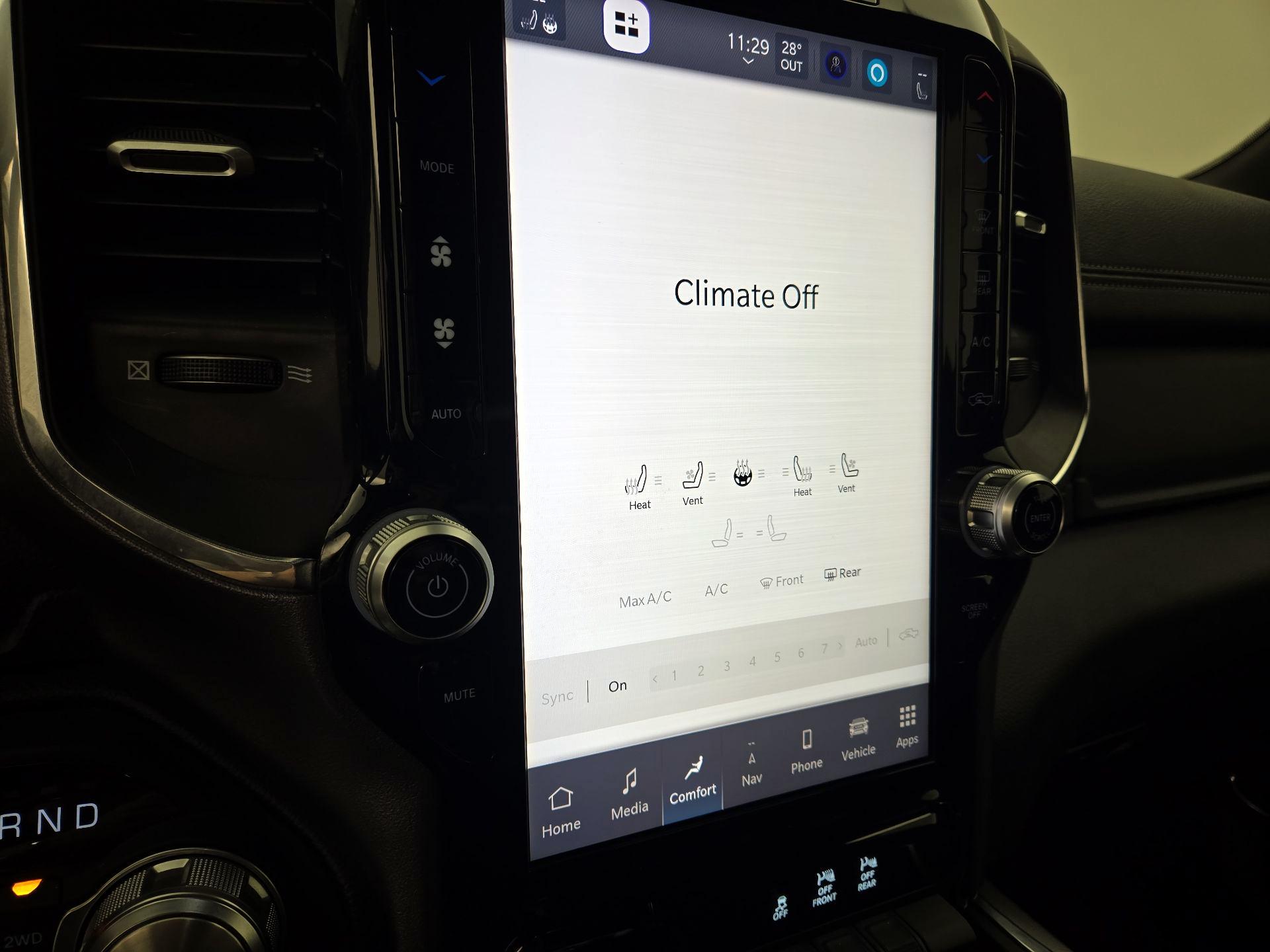 Thumbnail: 2025 RAM 1500 - 17