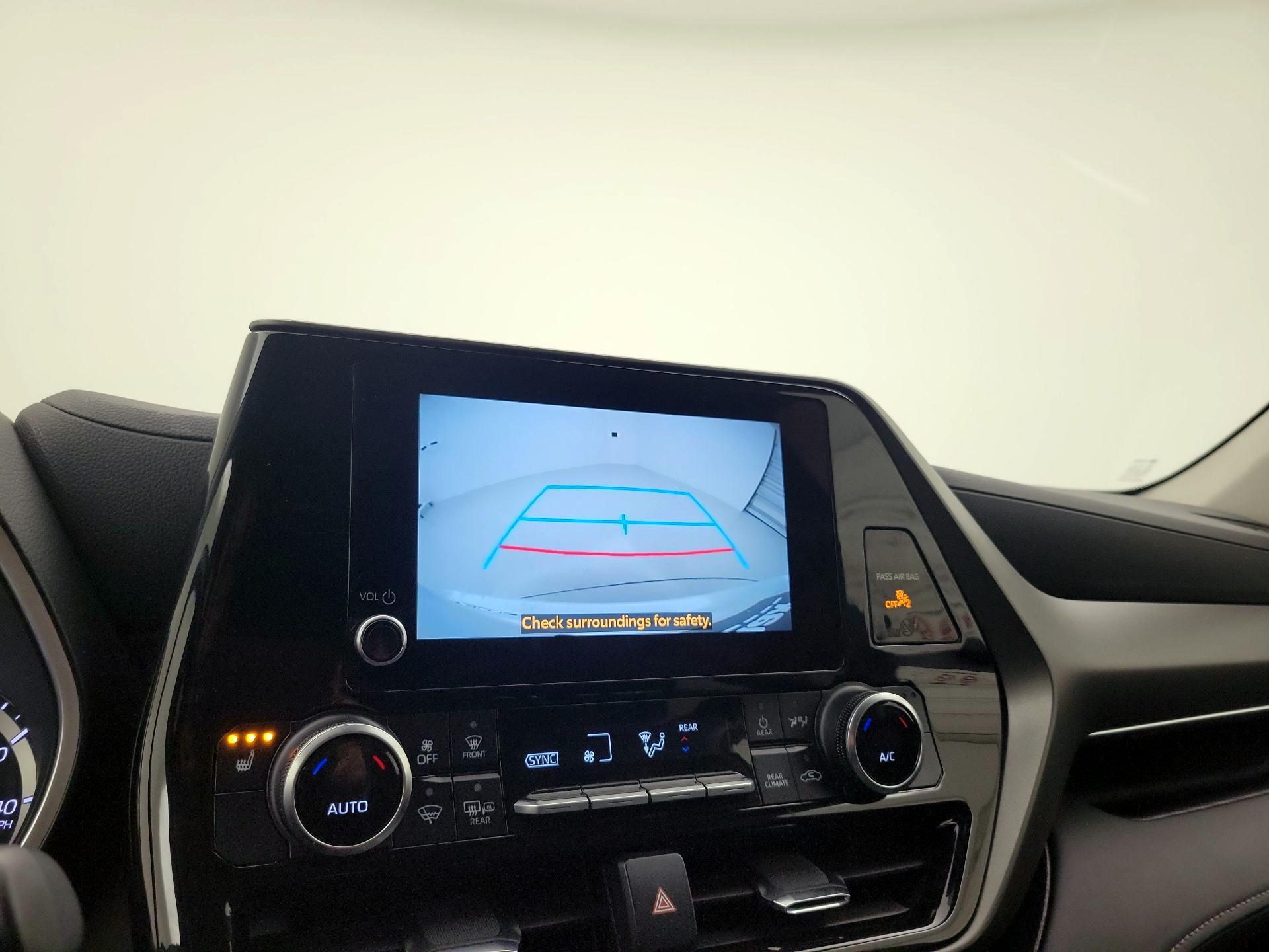 Thumbnail: 2024 Toyota Highlander - 15