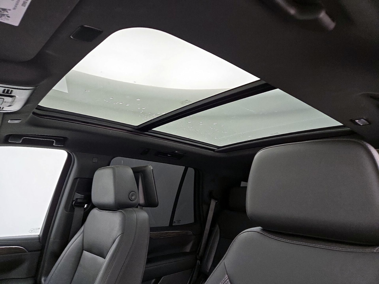 2021 Chevrolet Tahoe Z71 - Photo 20