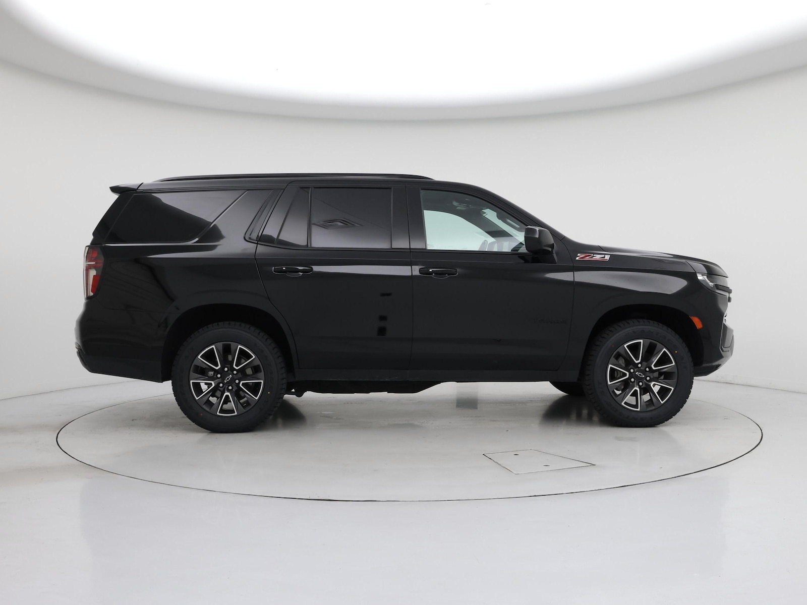 2021 Chevrolet Tahoe Z71 - Photo 8