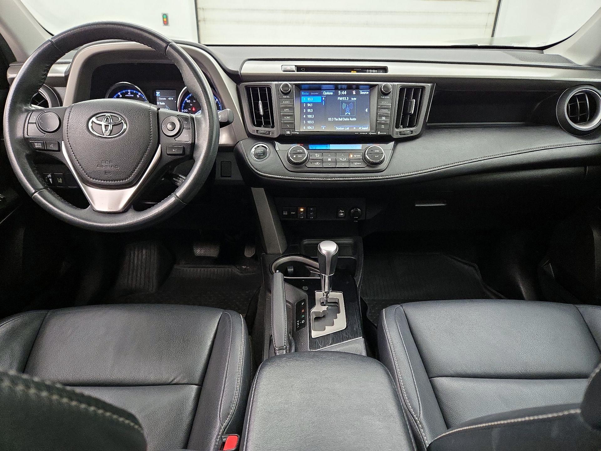 Thumbnail: 2017 Toyota RAV4 - 9