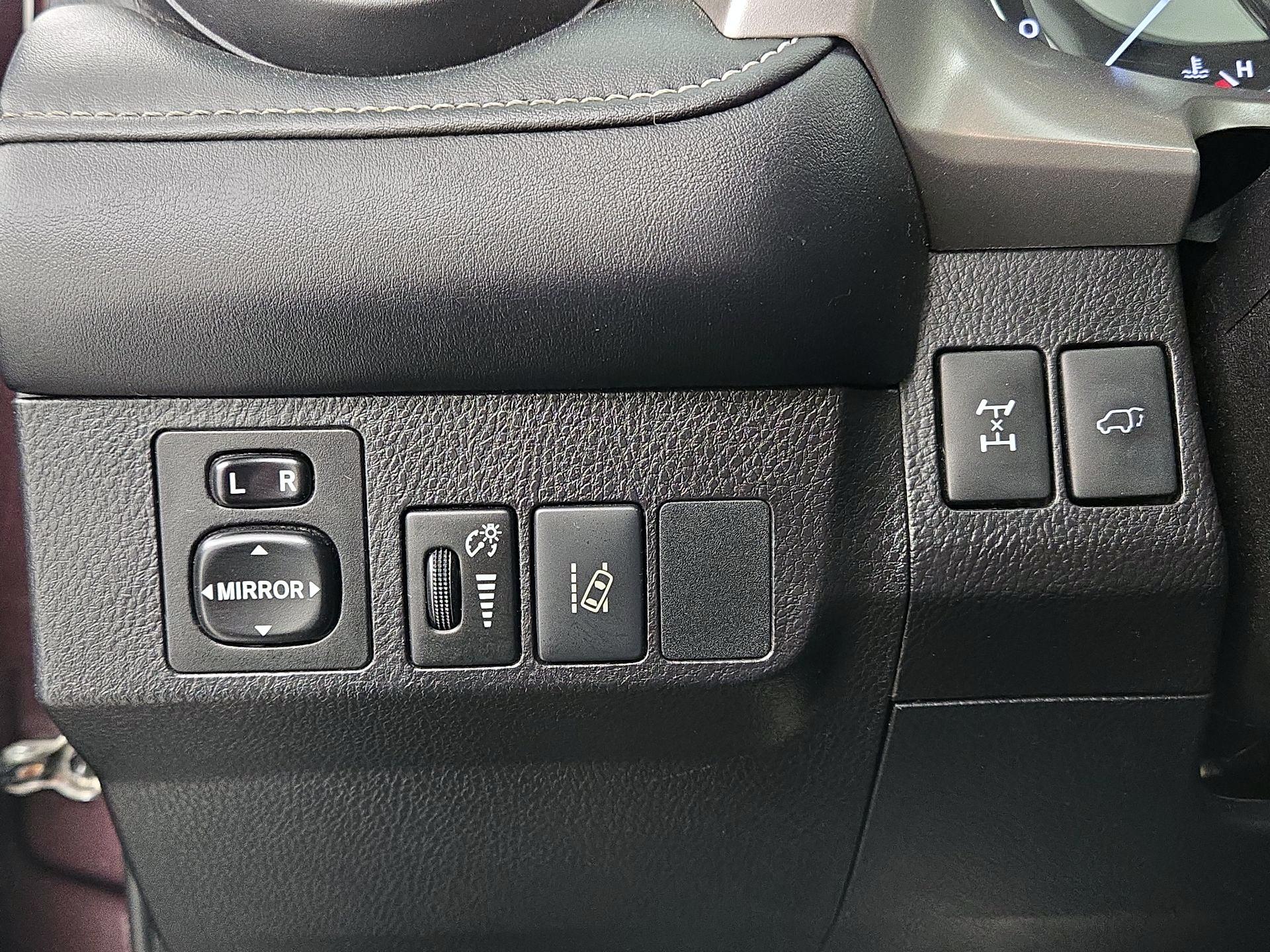 Thumbnail: 2017 Toyota RAV4 - 13