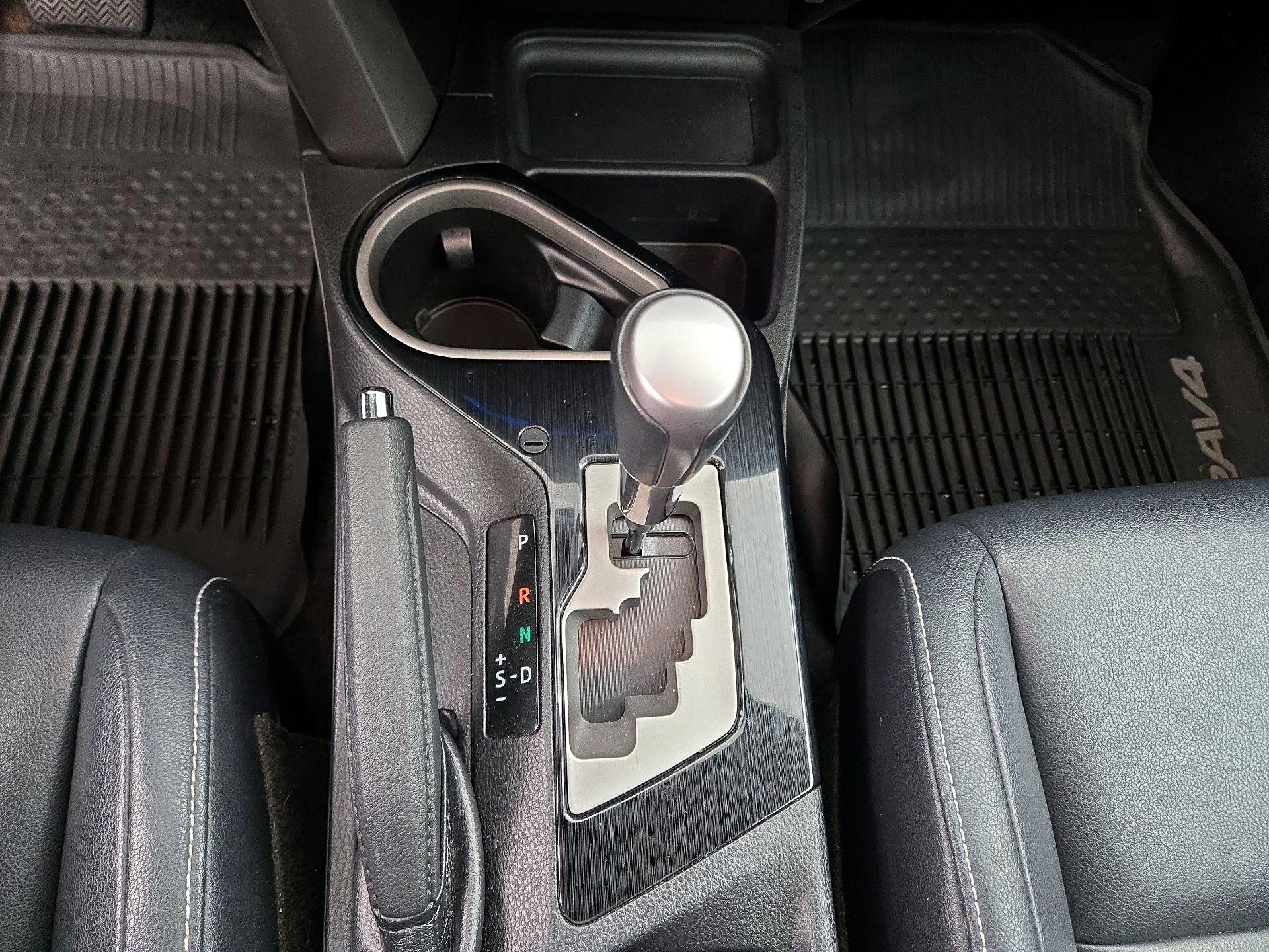 Thumbnail: 2017 Toyota RAV4 - 17