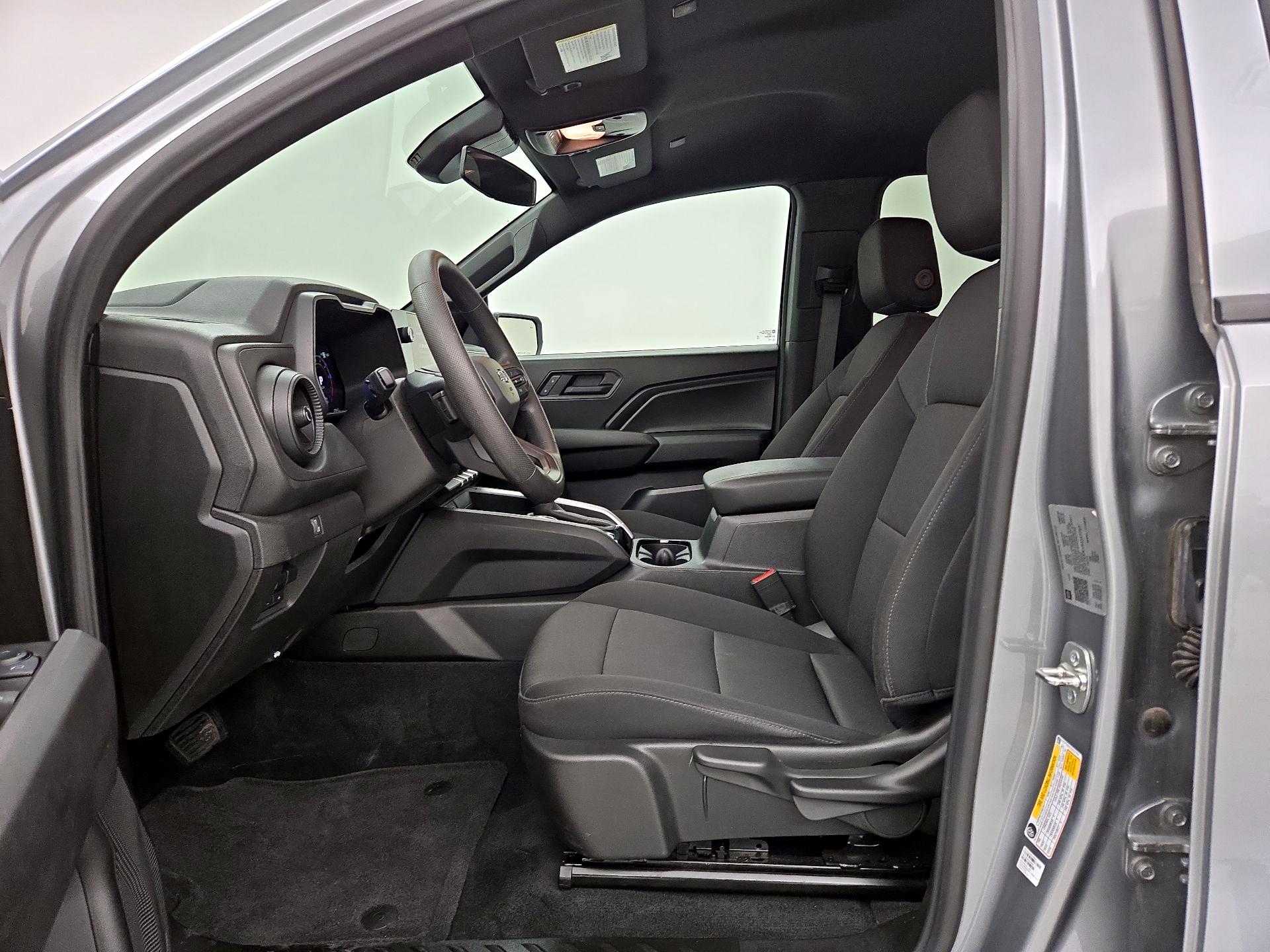 Thumbnail: 2025 Chevrolet Colorado - 11