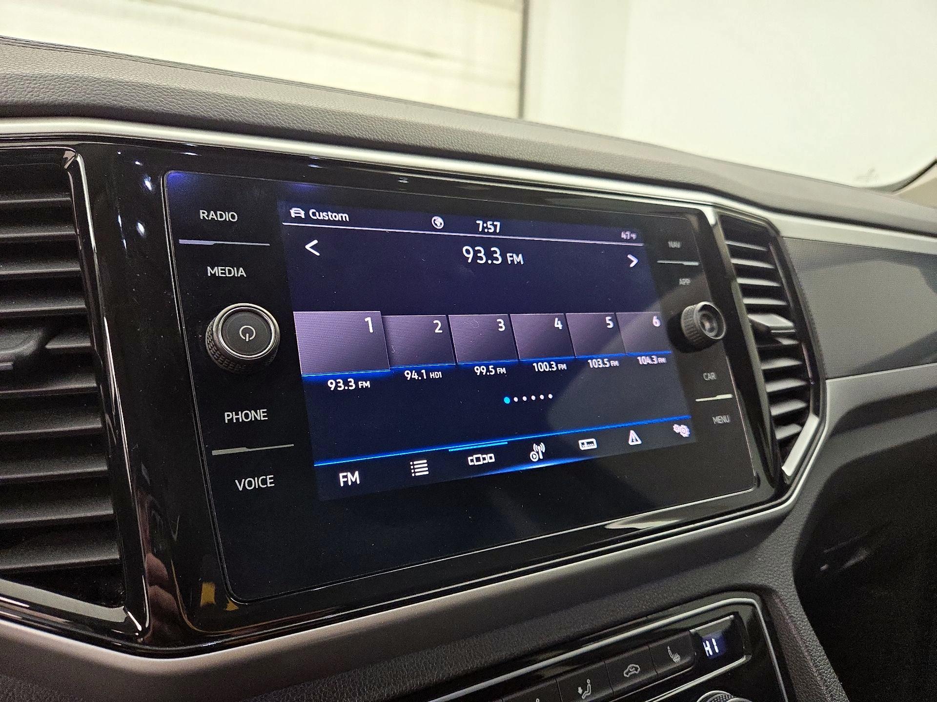 Thumbnail: 2021 Volkswagen Atlas - 16