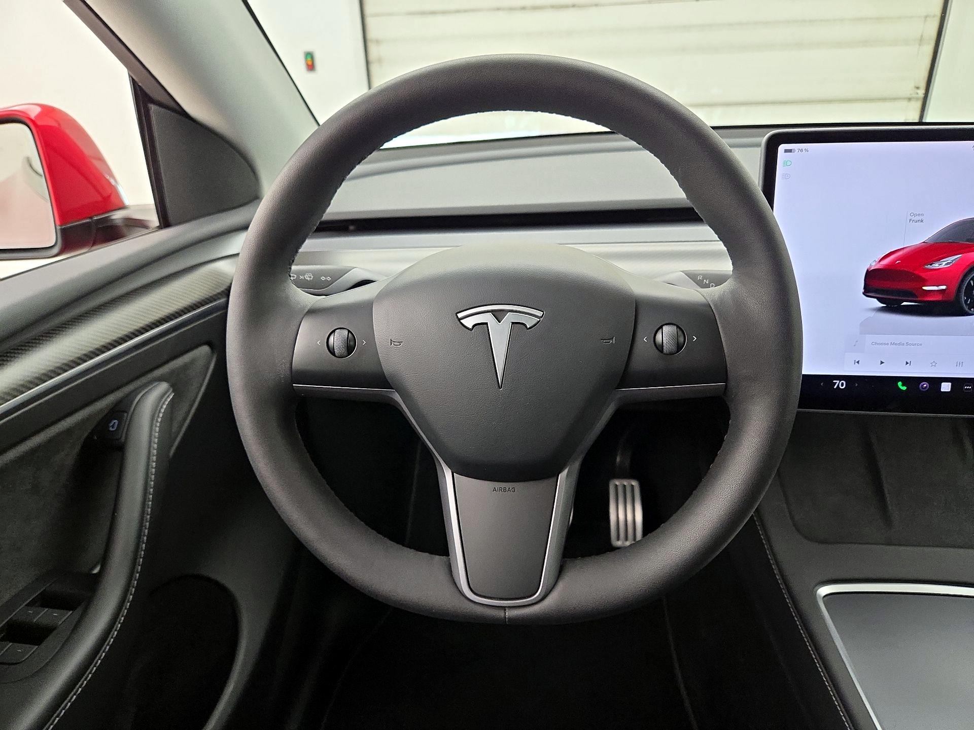 Thumbnail: 2023 Tesla Model Y - 10