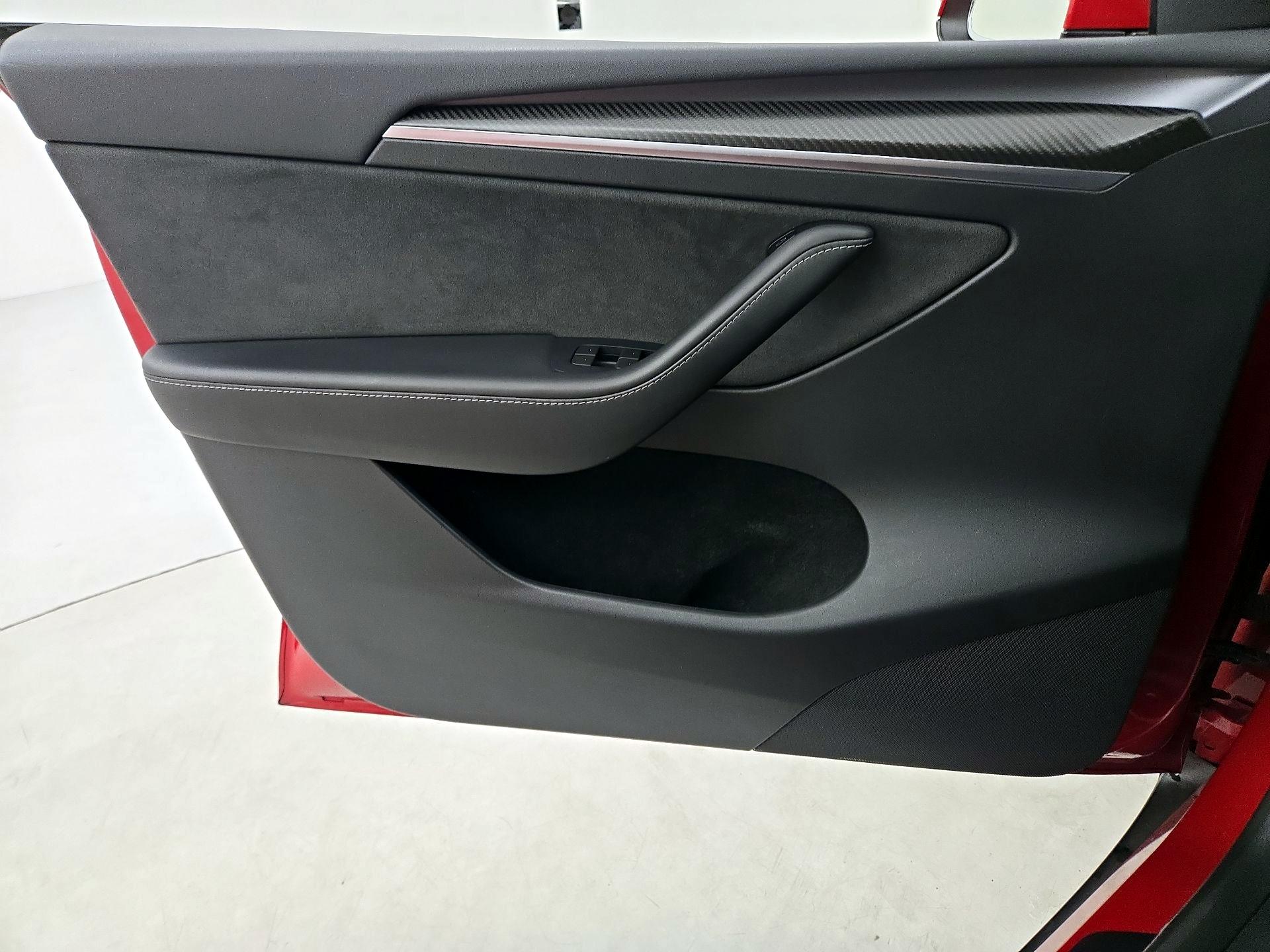 Thumbnail: 2023 Tesla Model Y - 12