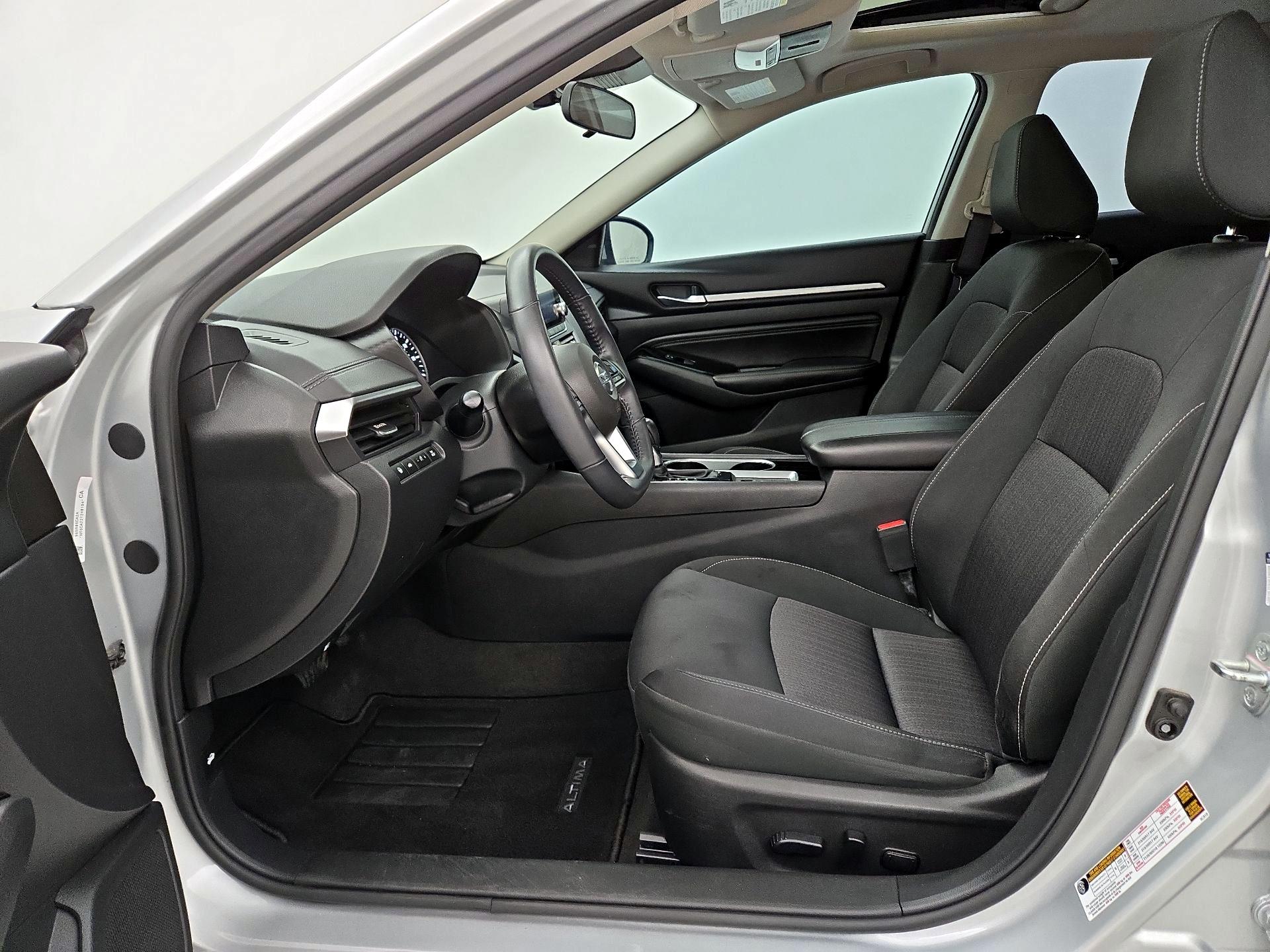 Thumbnail: 2022 Nissan Altima - 11