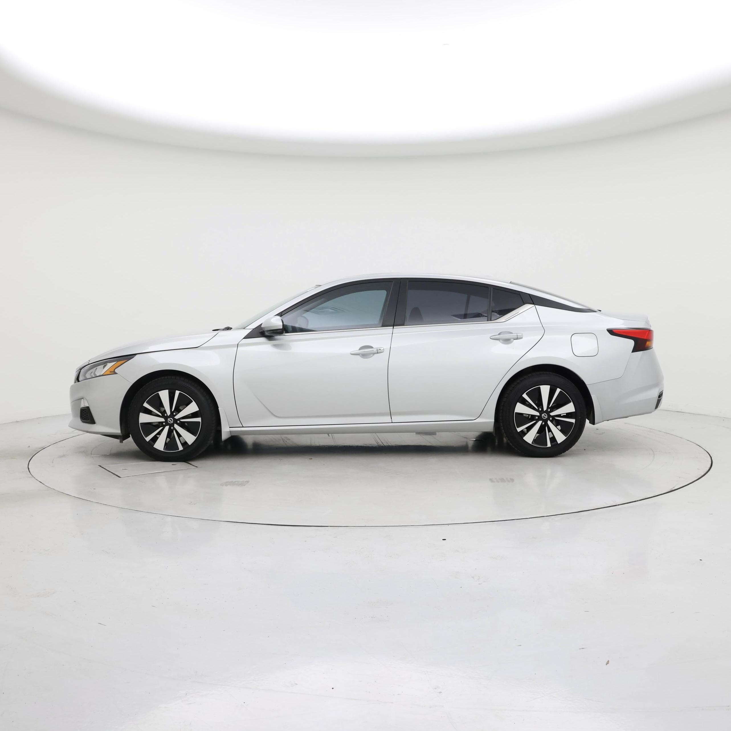 Thumbnail: 2022 Nissan Altima - 3