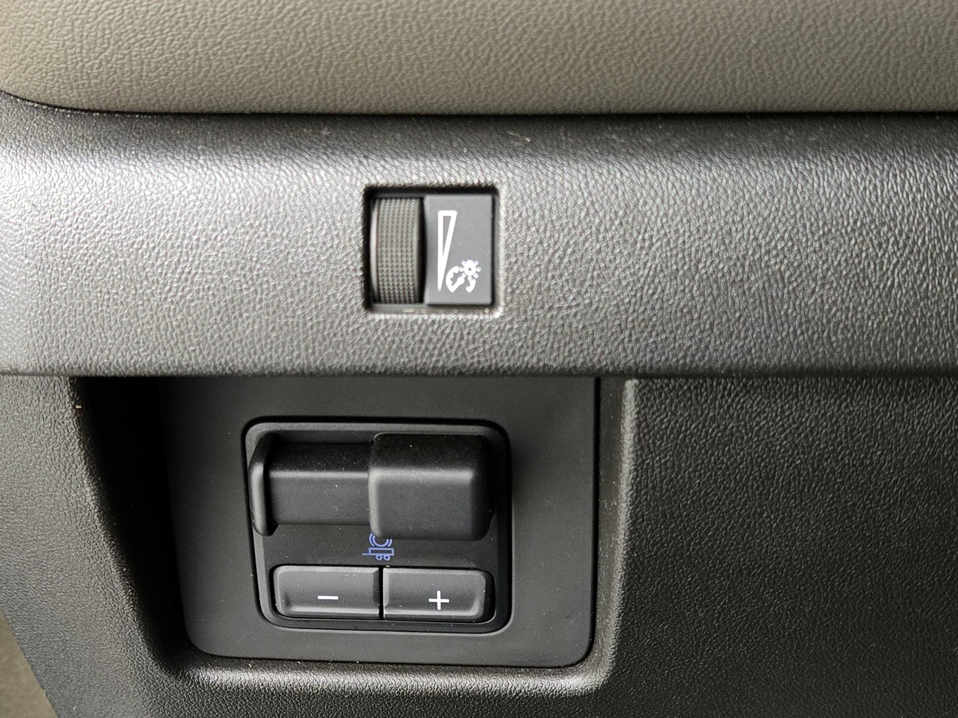 Thumbnail: 2025 Chevrolet Colorado - 13