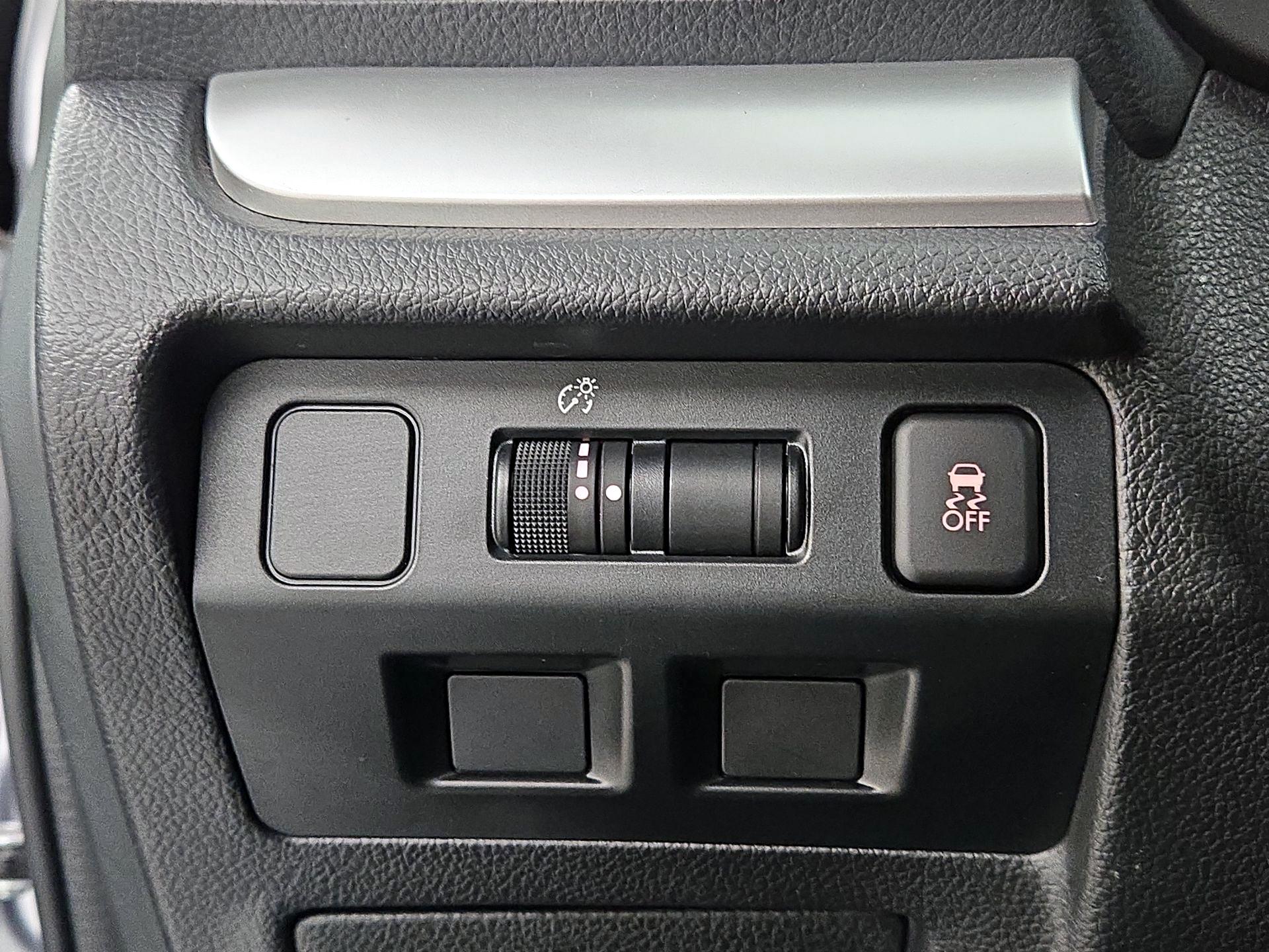 Thumbnail: 2017 Subaru Crosstrek - 13