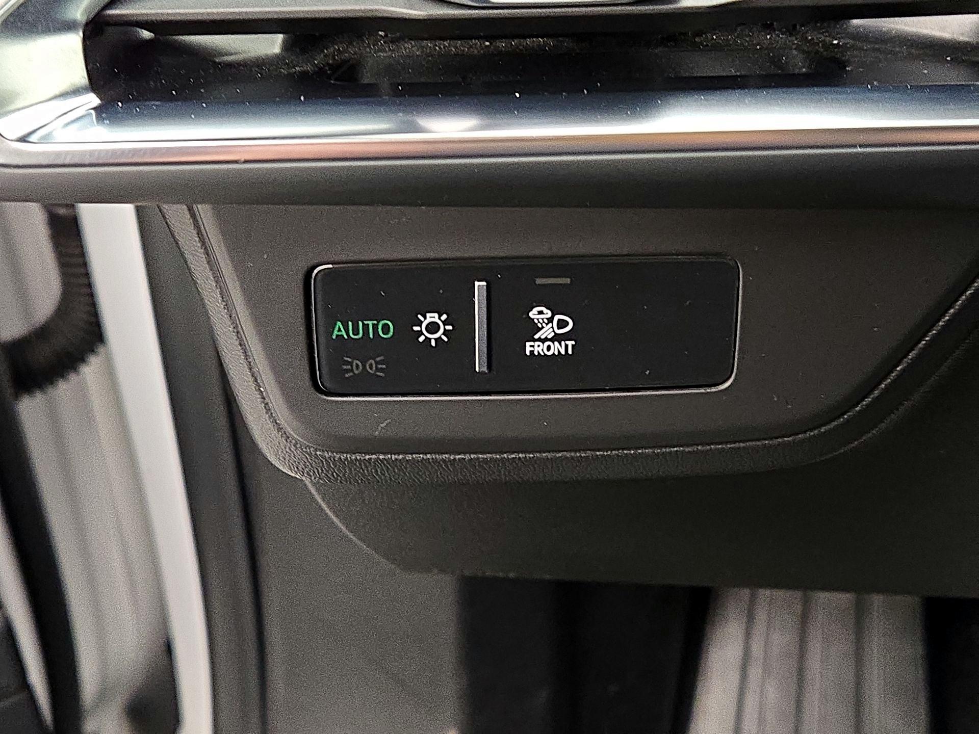 Thumbnail: 2022 Audi e-tron GT - 13