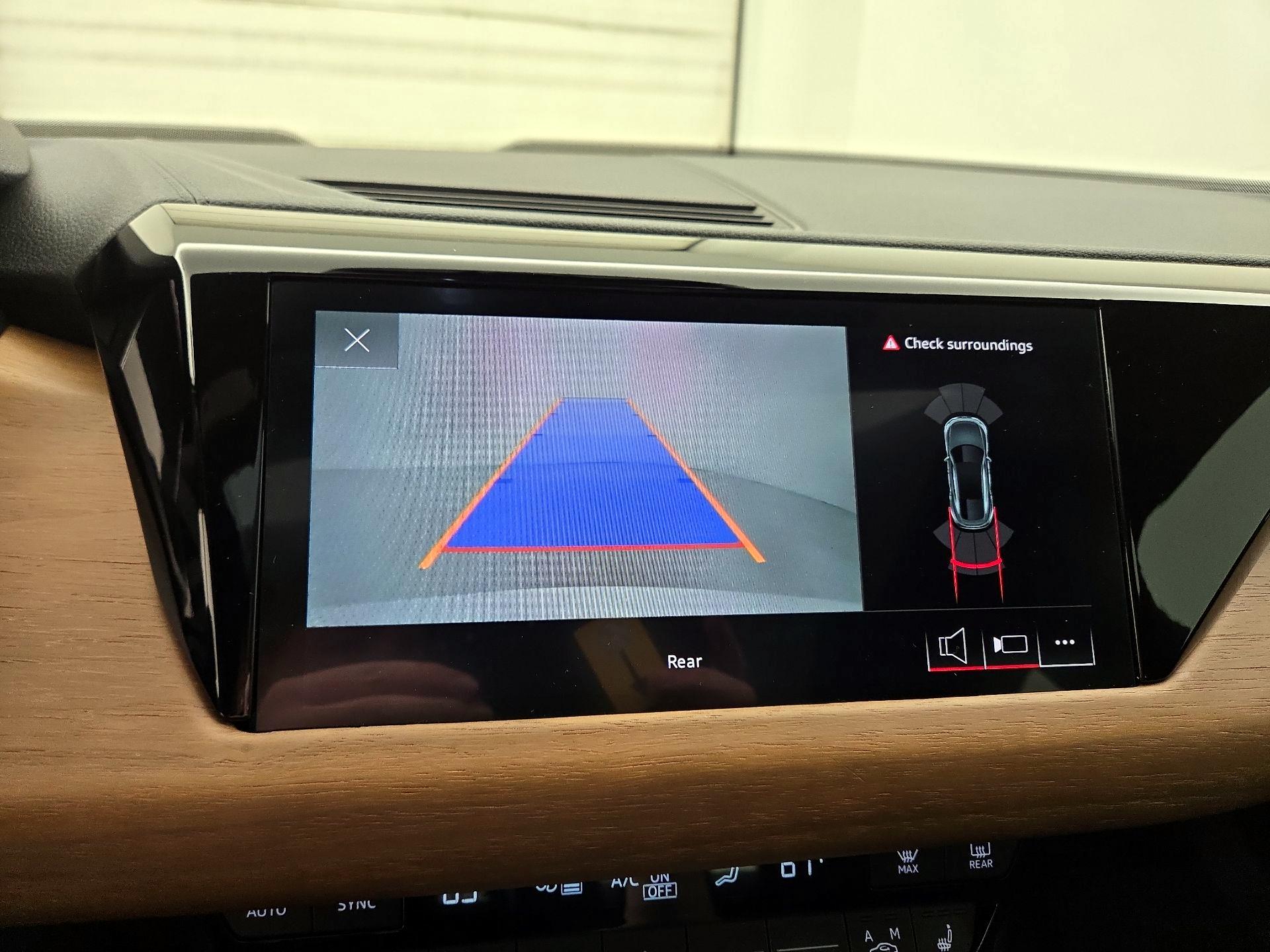 Thumbnail: 2022 Audi e-tron GT - 15