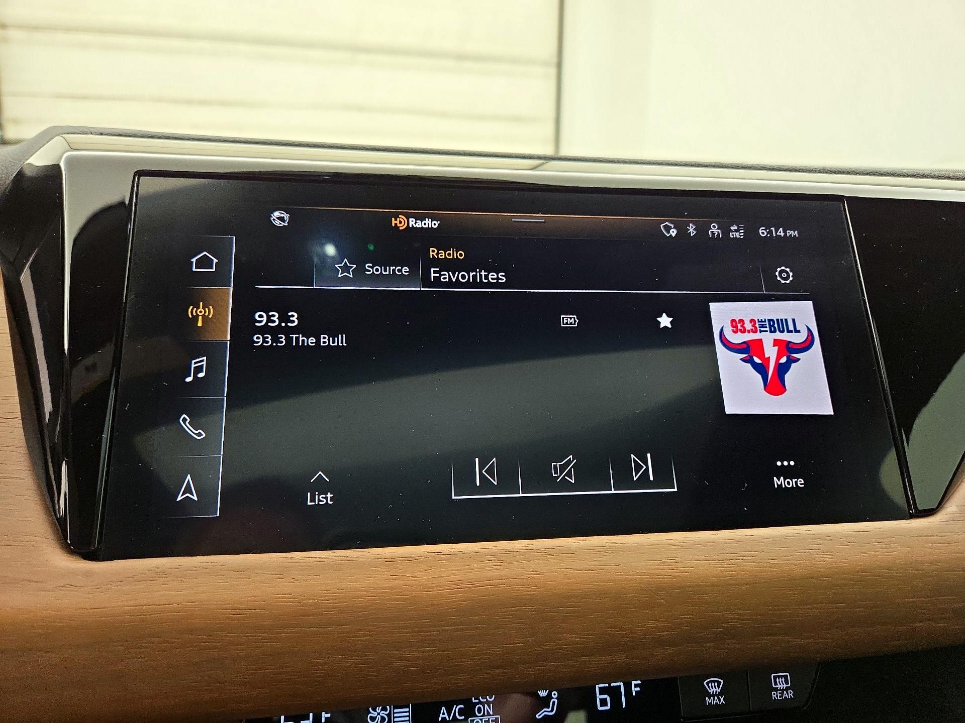 Thumbnail: 2022 Audi e-tron GT - 16