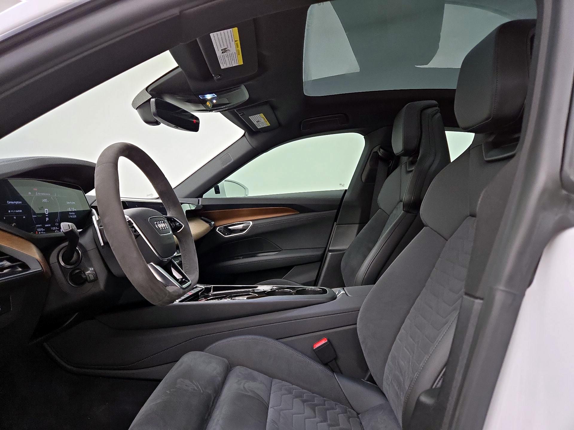 Thumbnail: 2022 Audi e-tron GT - 20