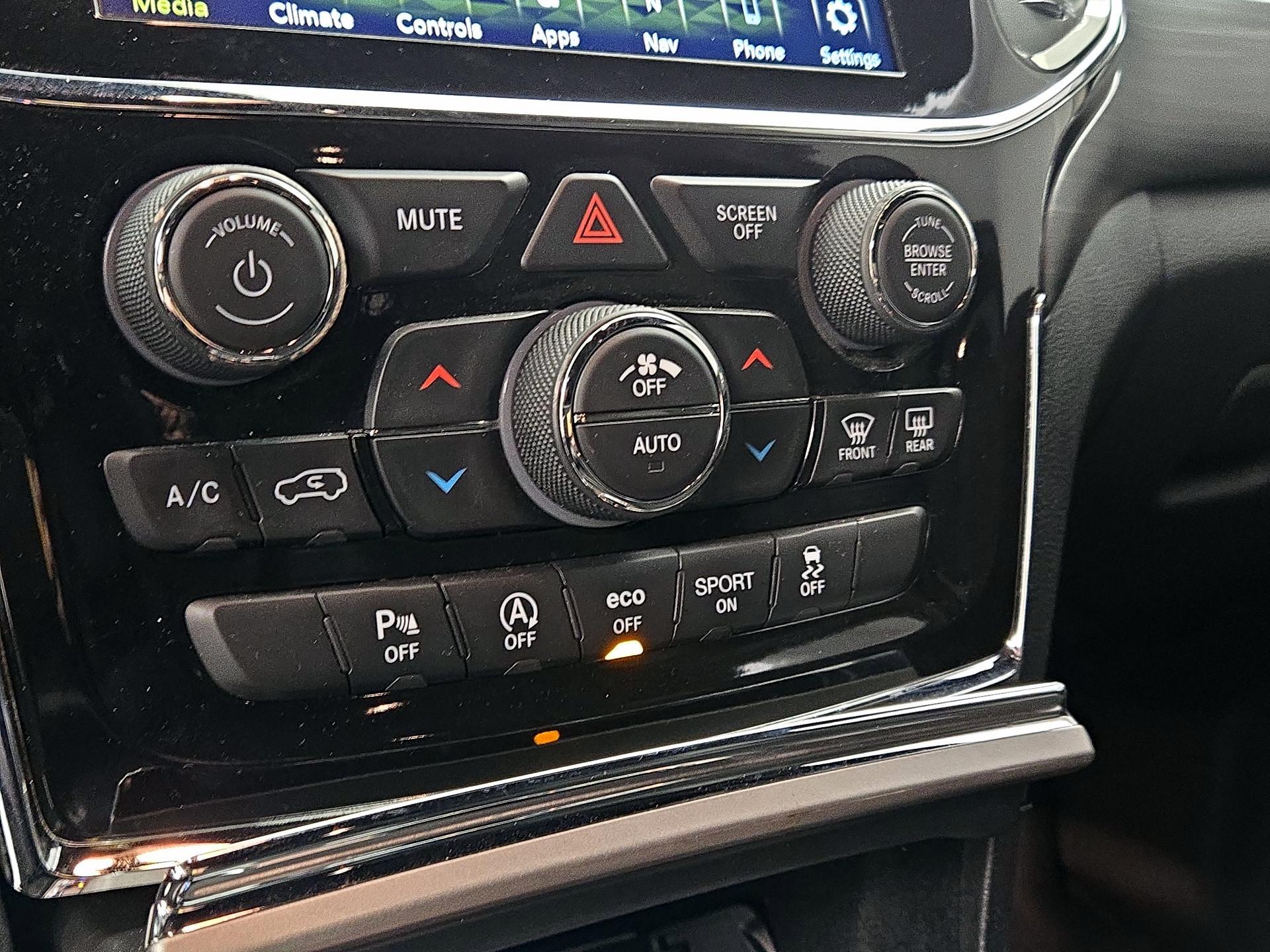 Thumbnail: 2021 Jeep Grand Cherokee - 17