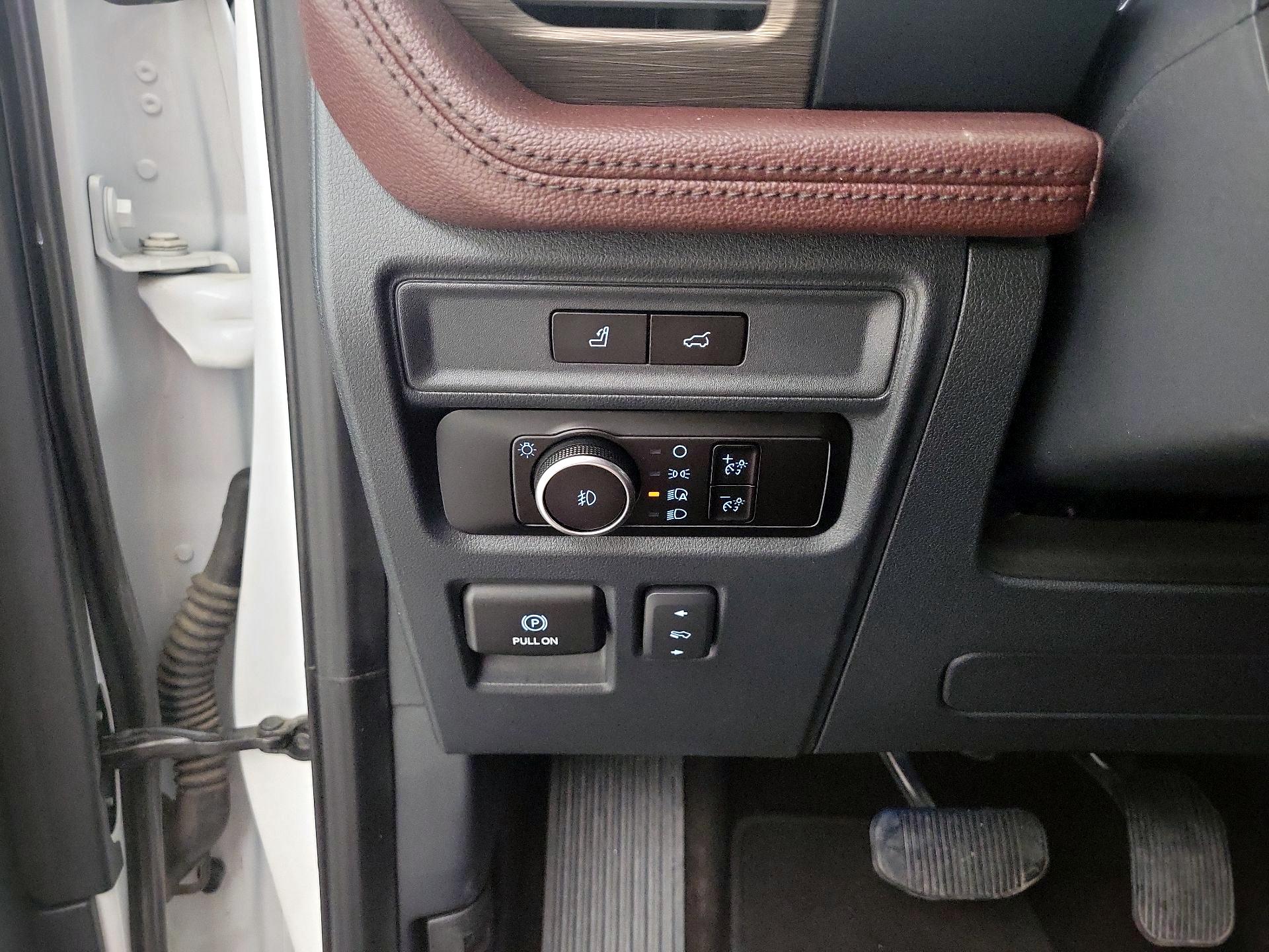 Thumbnail: 2023 Ford Expedition - 11