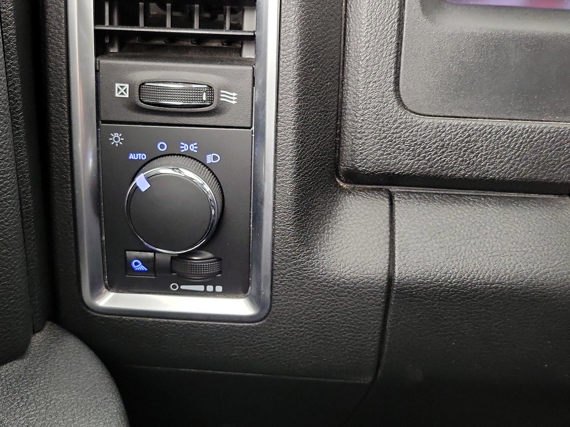 Thumbnail: 2022 RAM 1500 Classic - 13