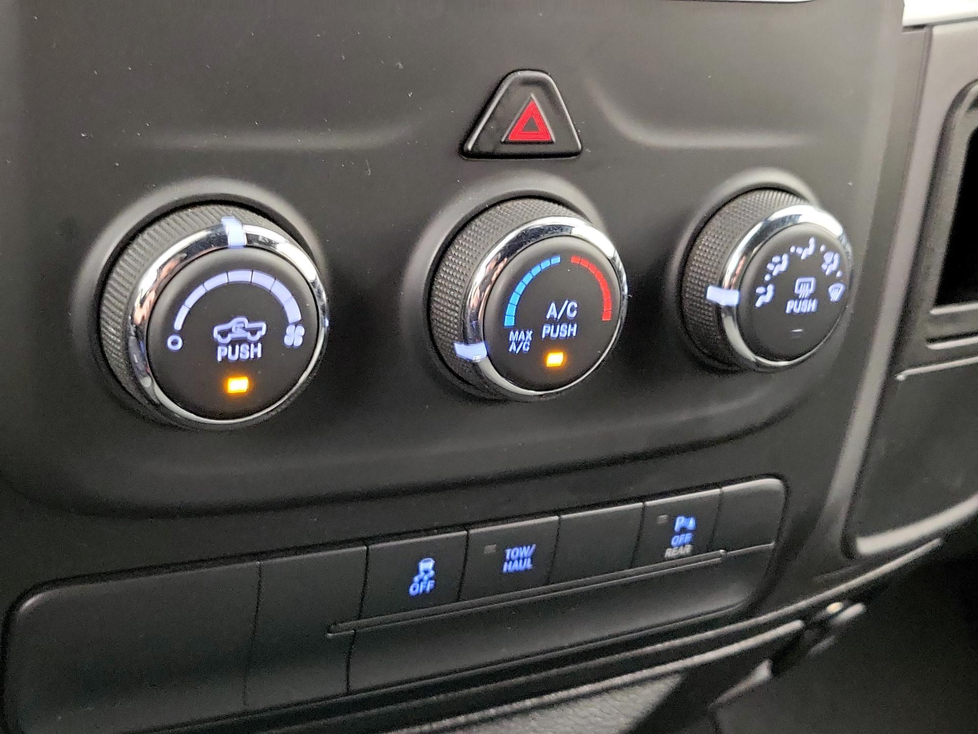 Thumbnail: 2022 RAM 1500 Classic - 16