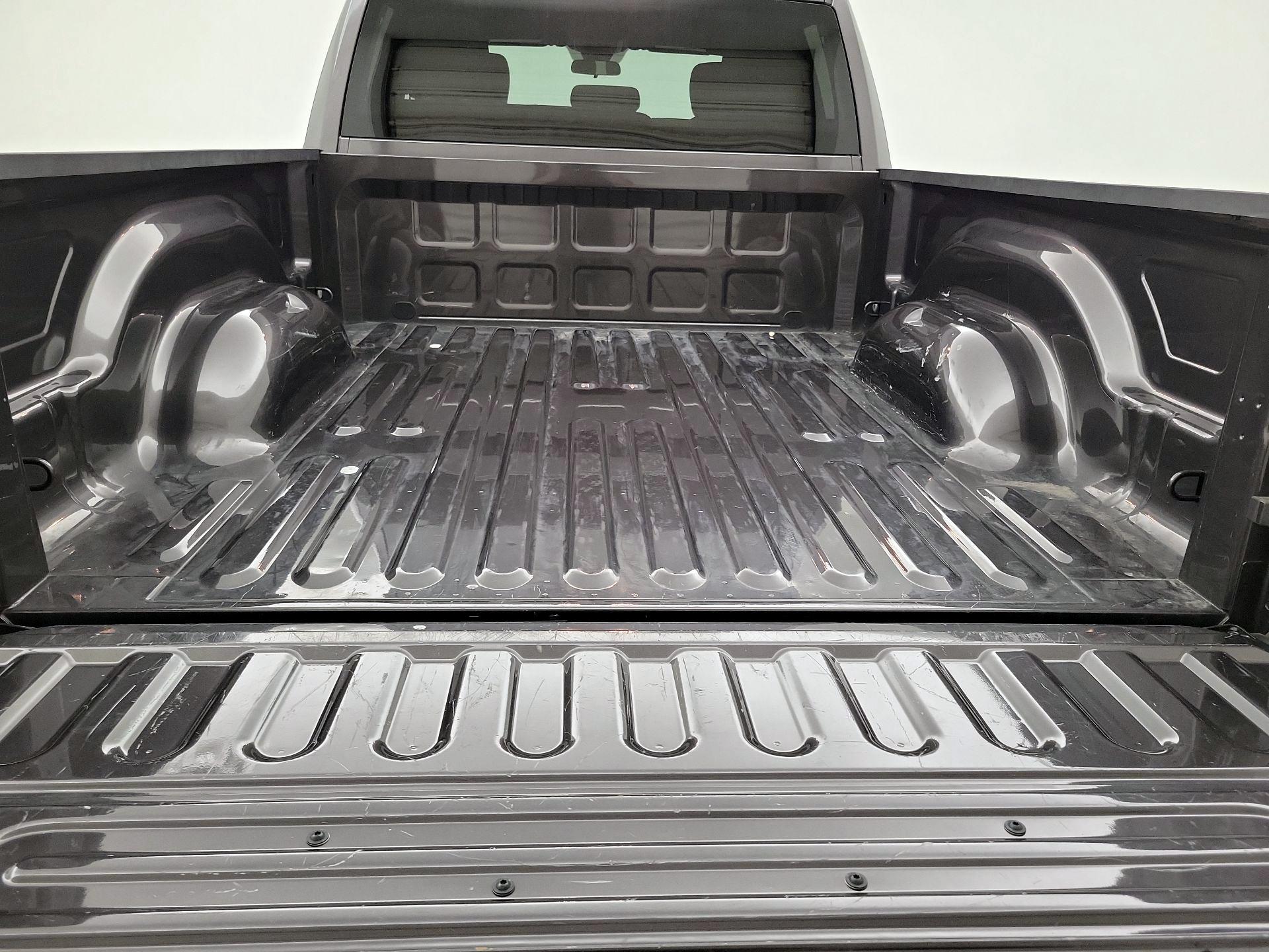 Thumbnail: 2022 RAM 1500 Classic - 20