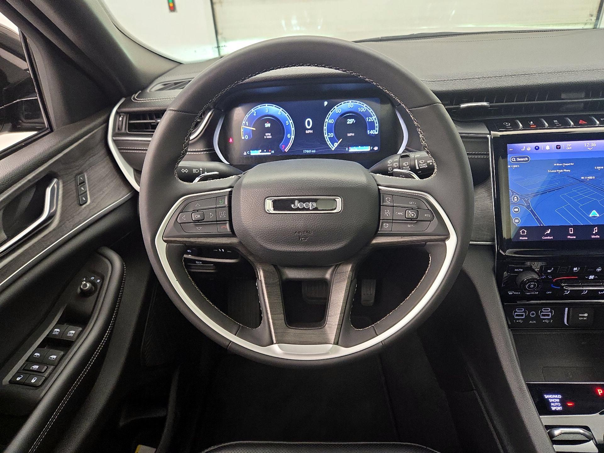 Thumbnail: 2024 Jeep Grand Cherokee L - 10