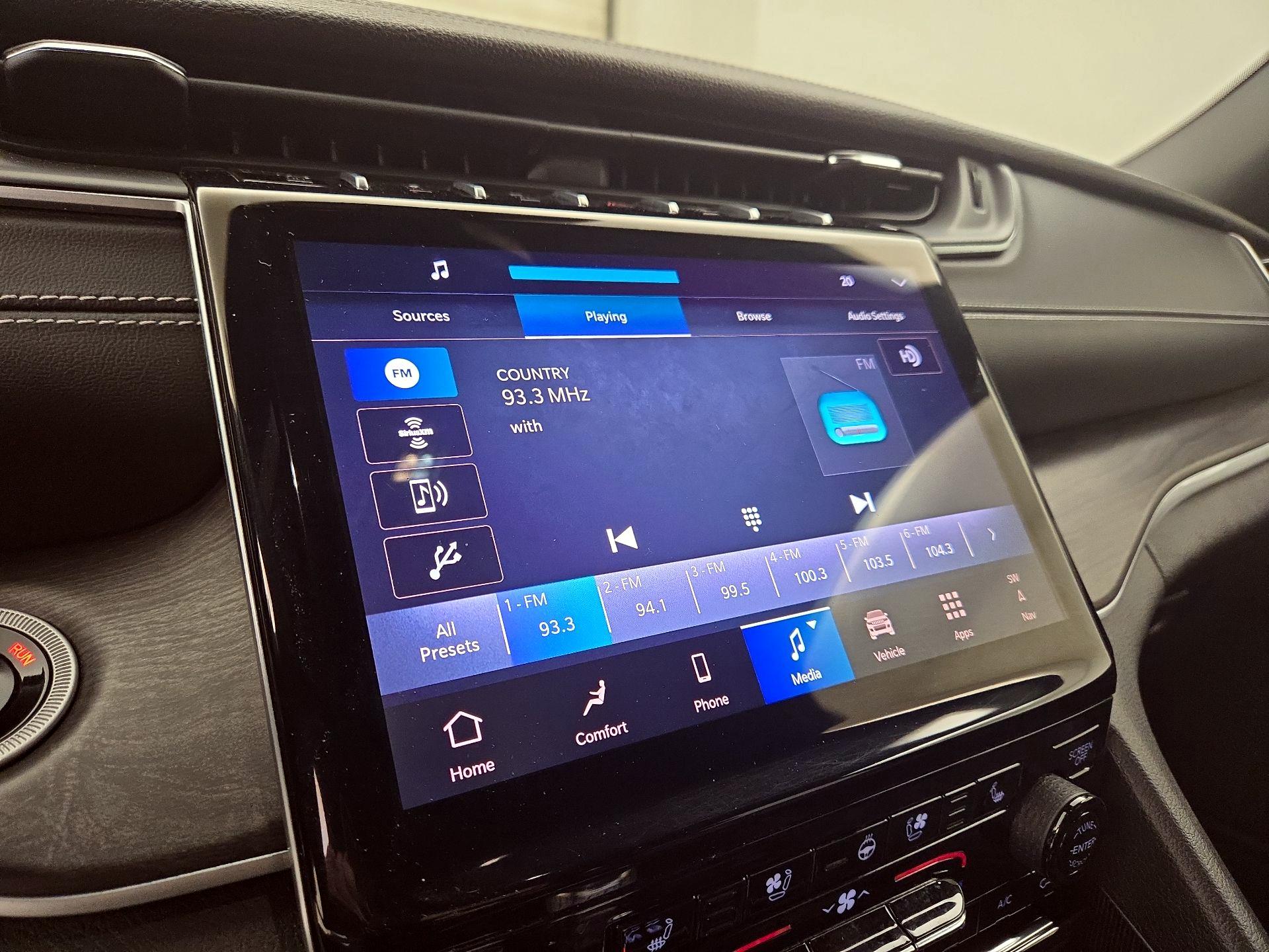 Thumbnail: 2024 Jeep Grand Cherokee L - 16