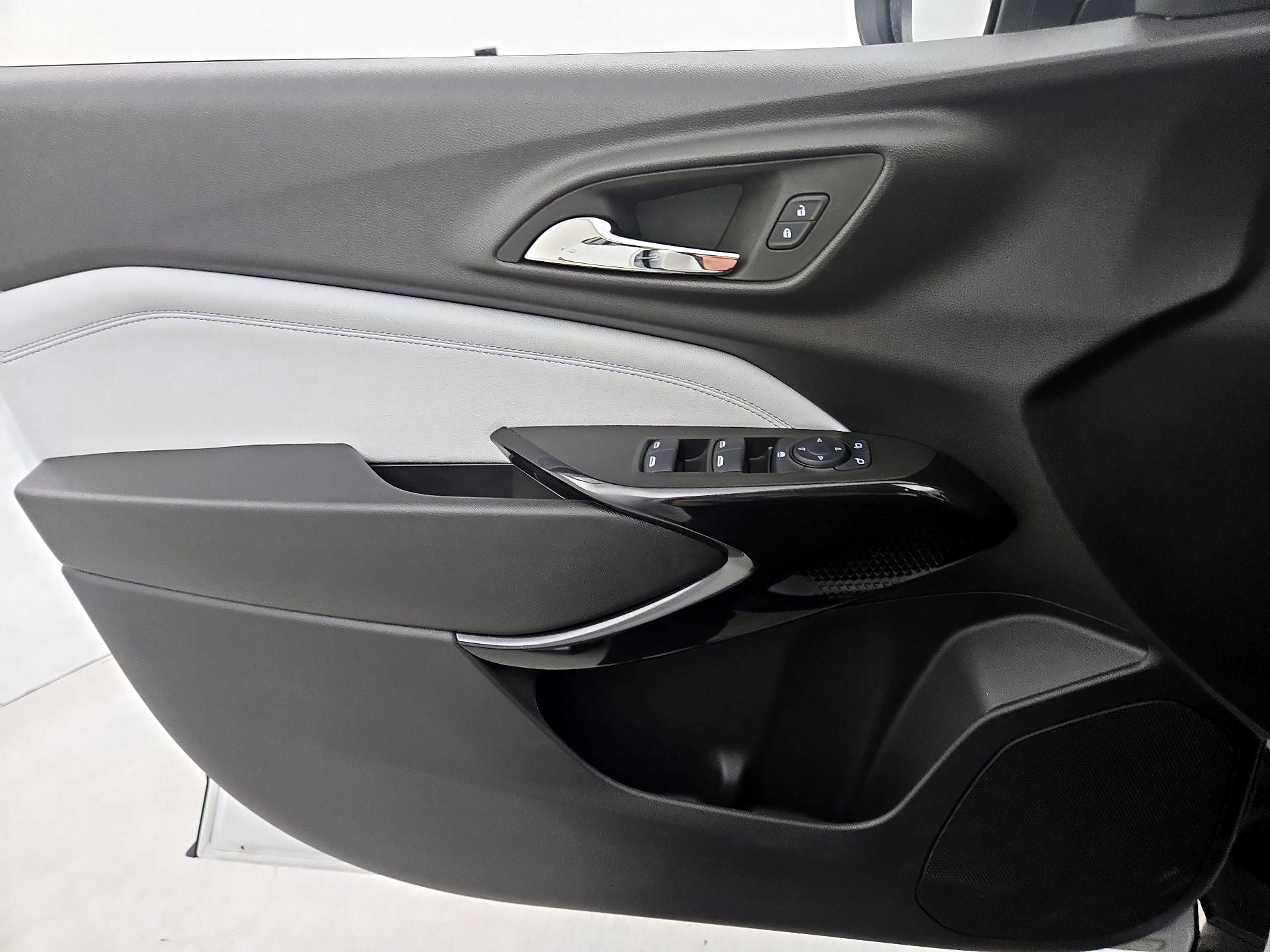 Thumbnail: 2025 Chevrolet Trax - 12