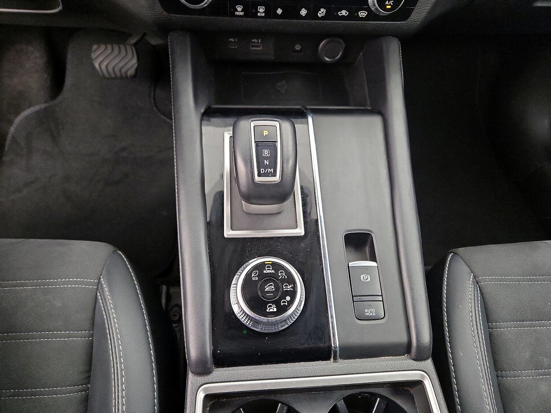 Thumbnail: 2024 Mitsubishi Outlander - 18