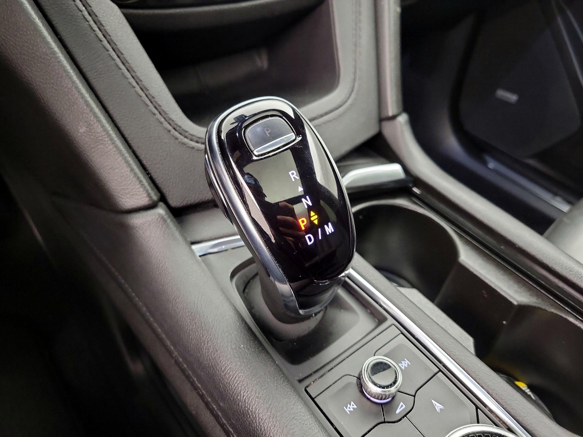 Thumbnail: 2023 Cadillac XT5 - 17