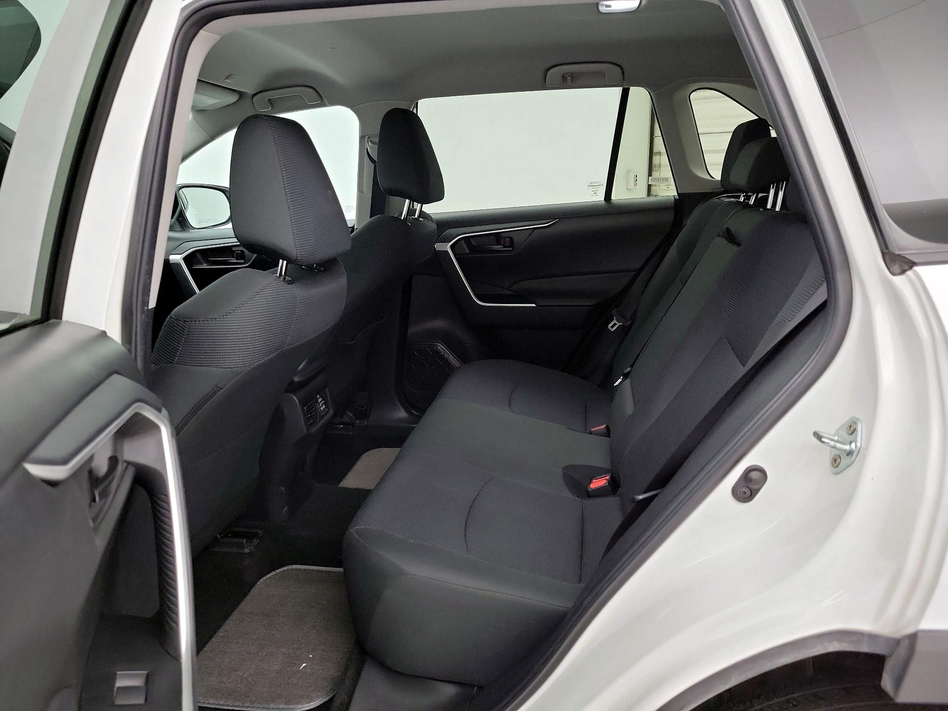 Thumbnail: 2024 Toyota RAV4 - 20