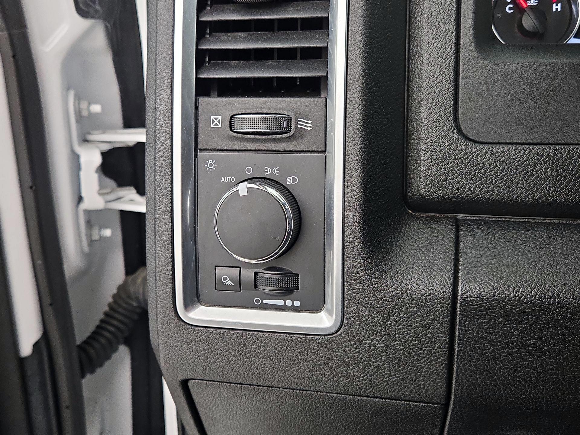 Thumbnail: 2023 RAM 1500 Classic - 13