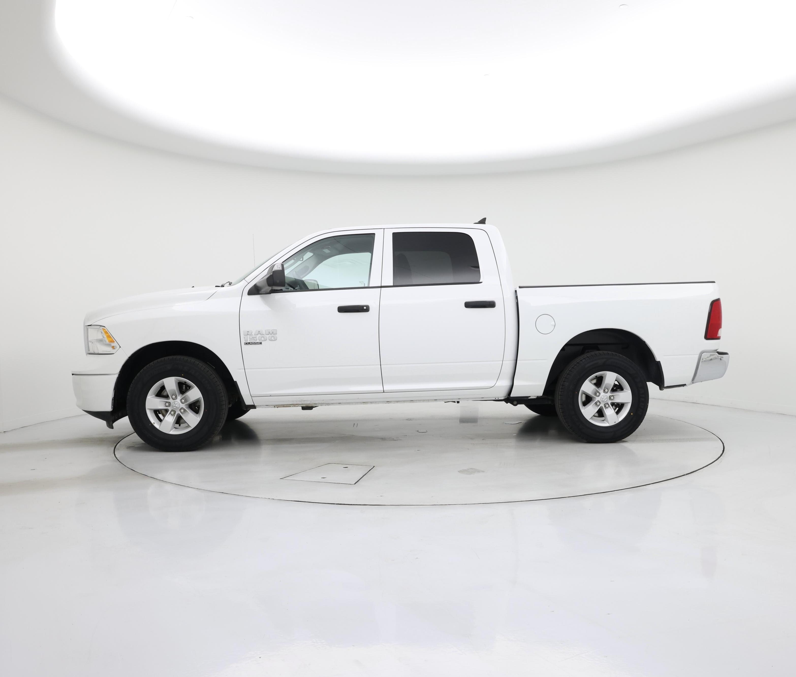 Thumbnail: 2023 RAM 1500 Classic - 3