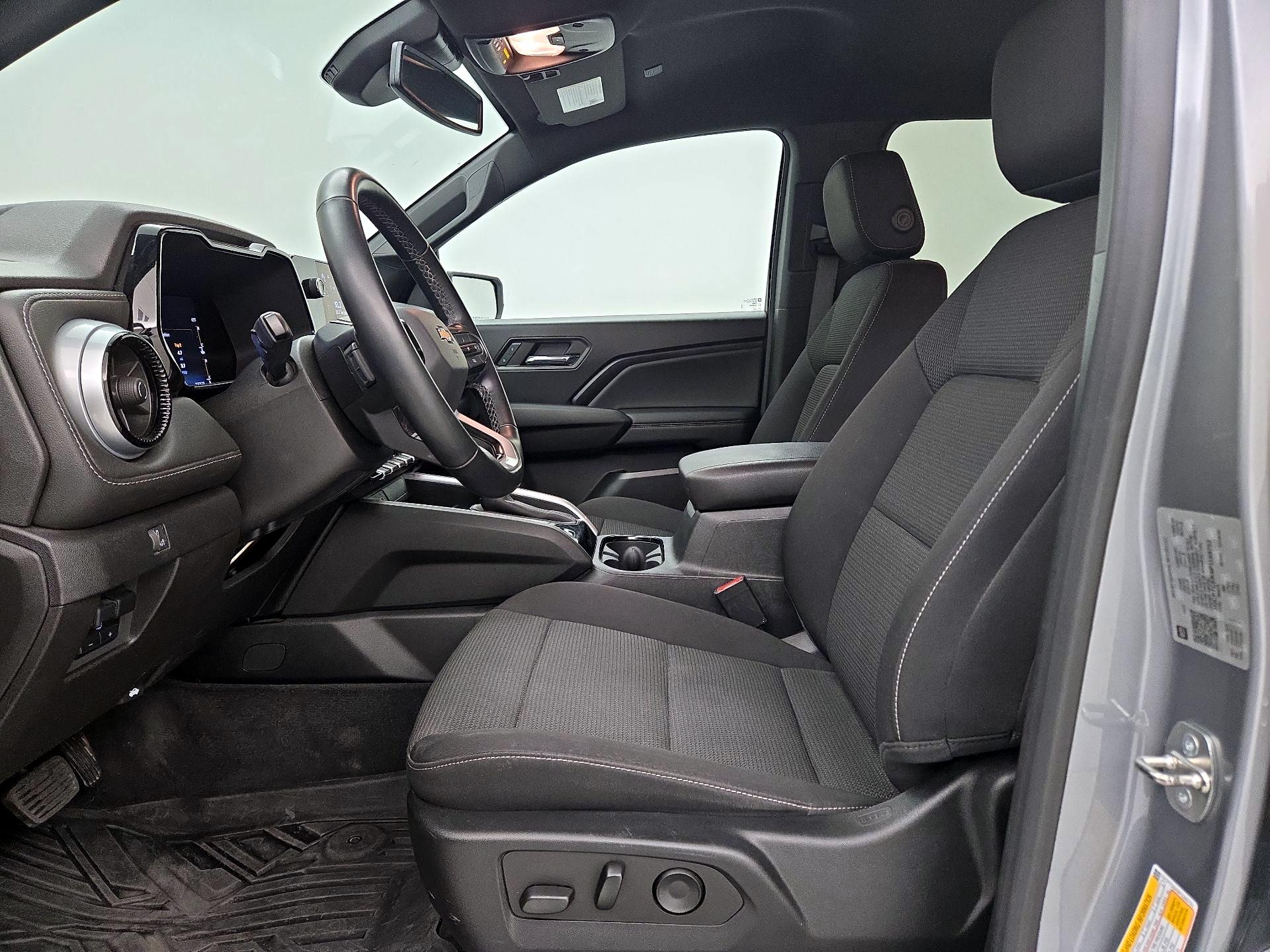 Thumbnail: 2023 Chevrolet Colorado - 11