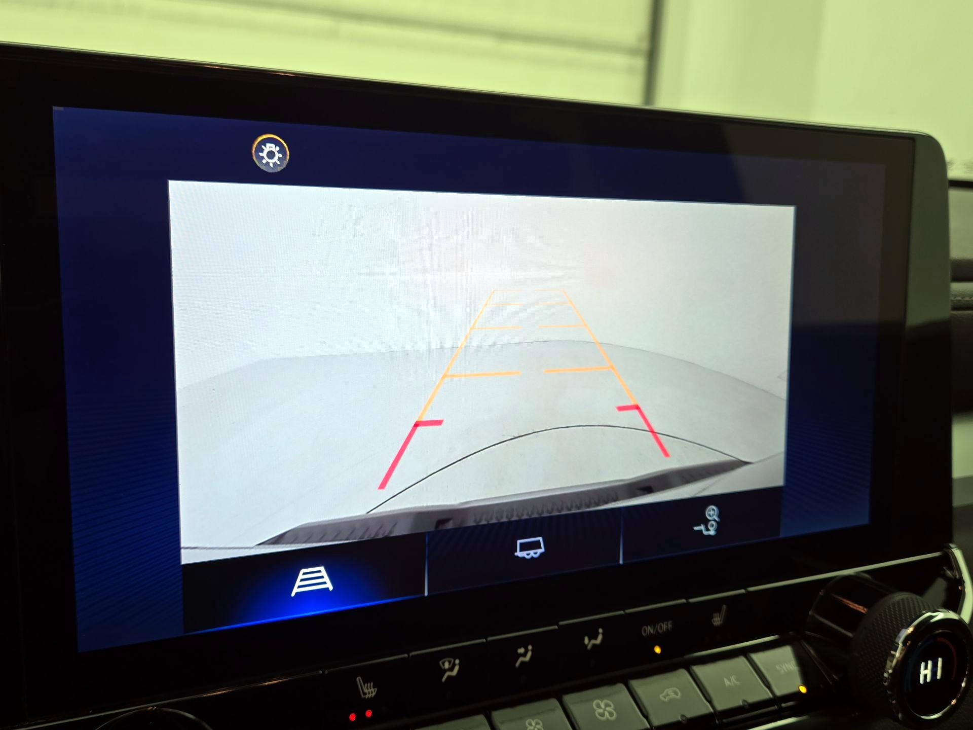 Thumbnail: 2023 Chevrolet Colorado - 14