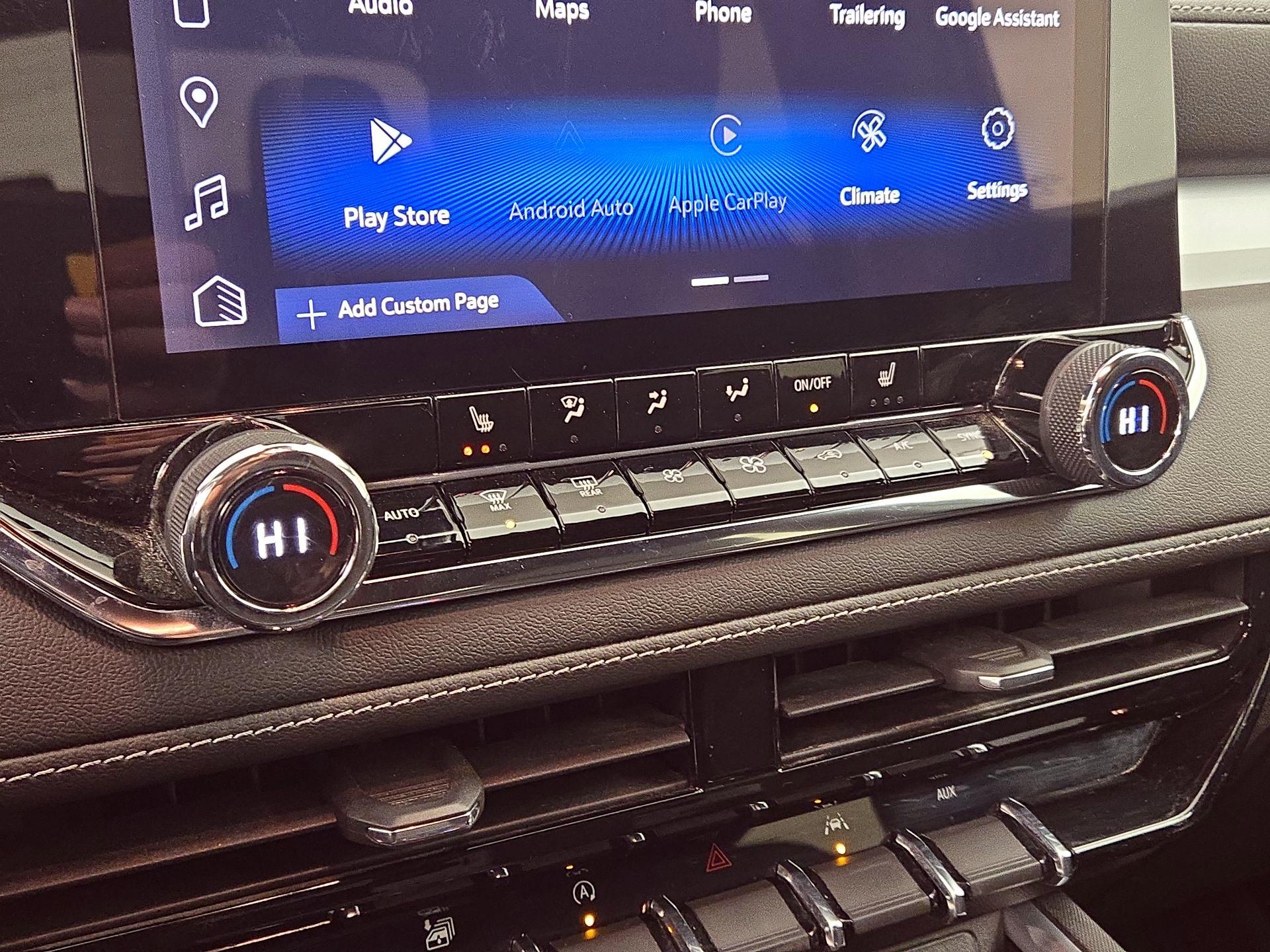 Thumbnail: 2023 Chevrolet Colorado - 16