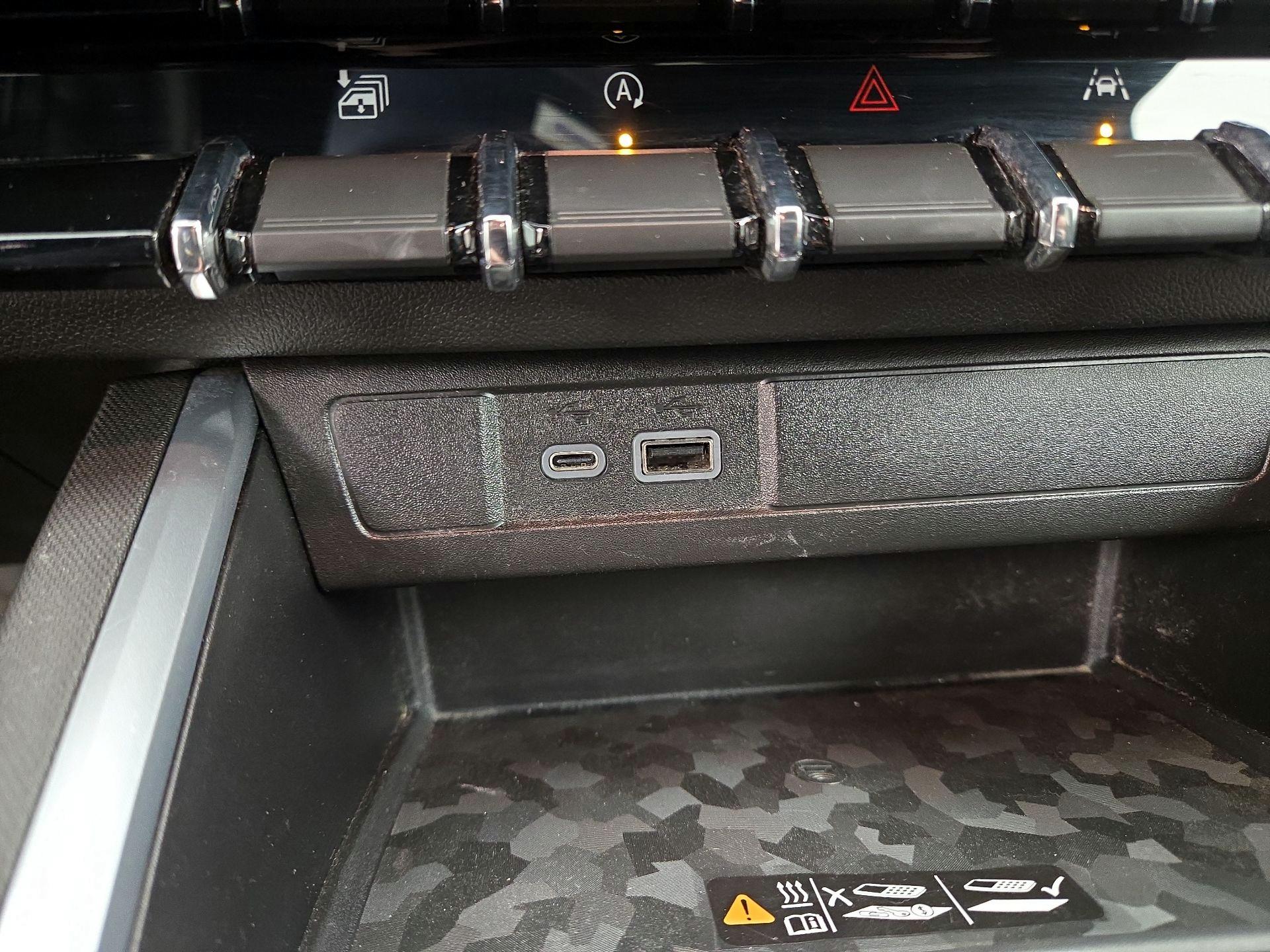 Thumbnail: 2023 Chevrolet Colorado - 18