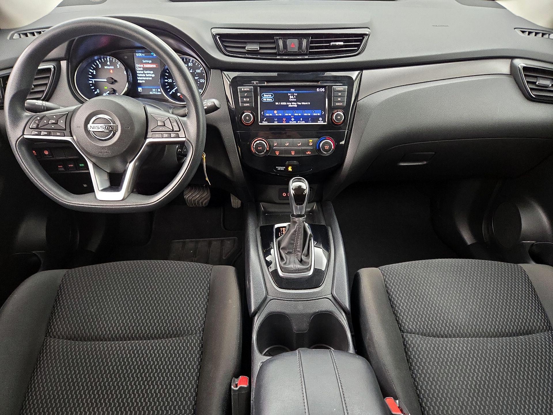 Thumbnail: 2022 Nissan Rogue Sport - 9