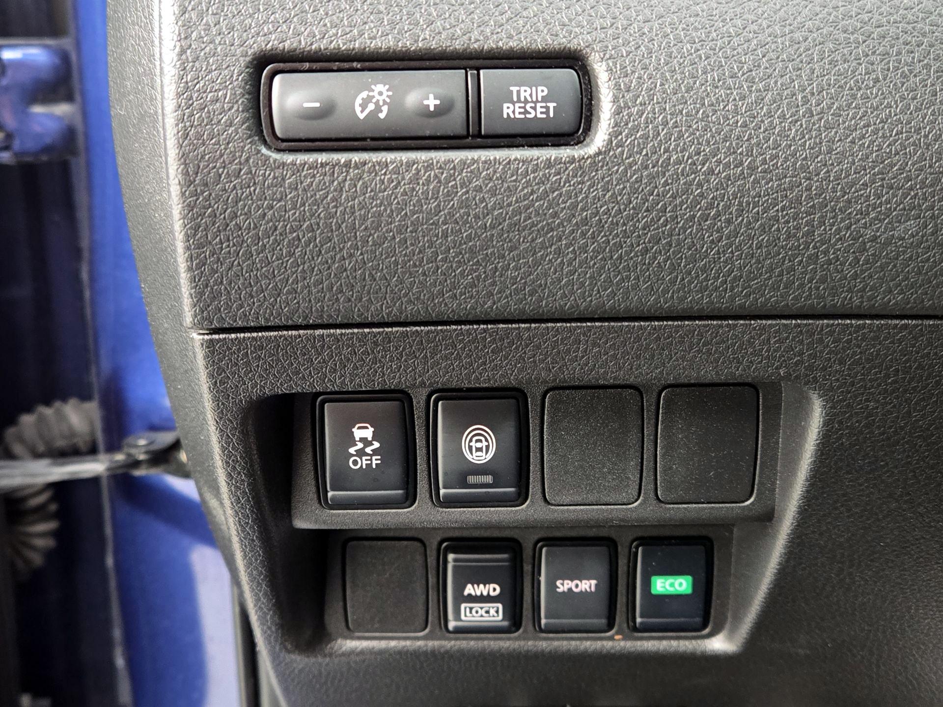 Thumbnail: 2022 Nissan Rogue Sport - 13