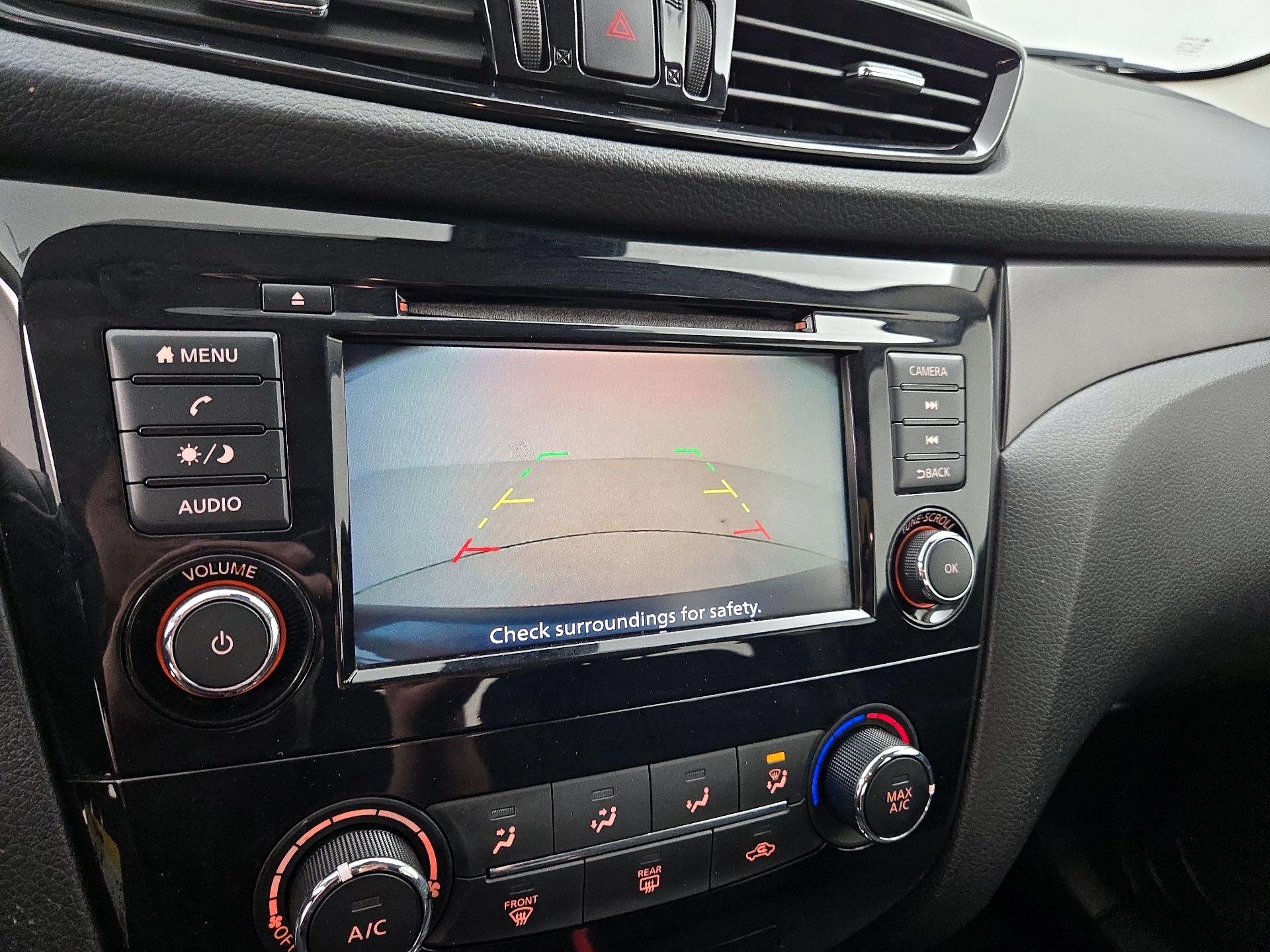 Thumbnail: 2022 Nissan Rogue Sport - 14