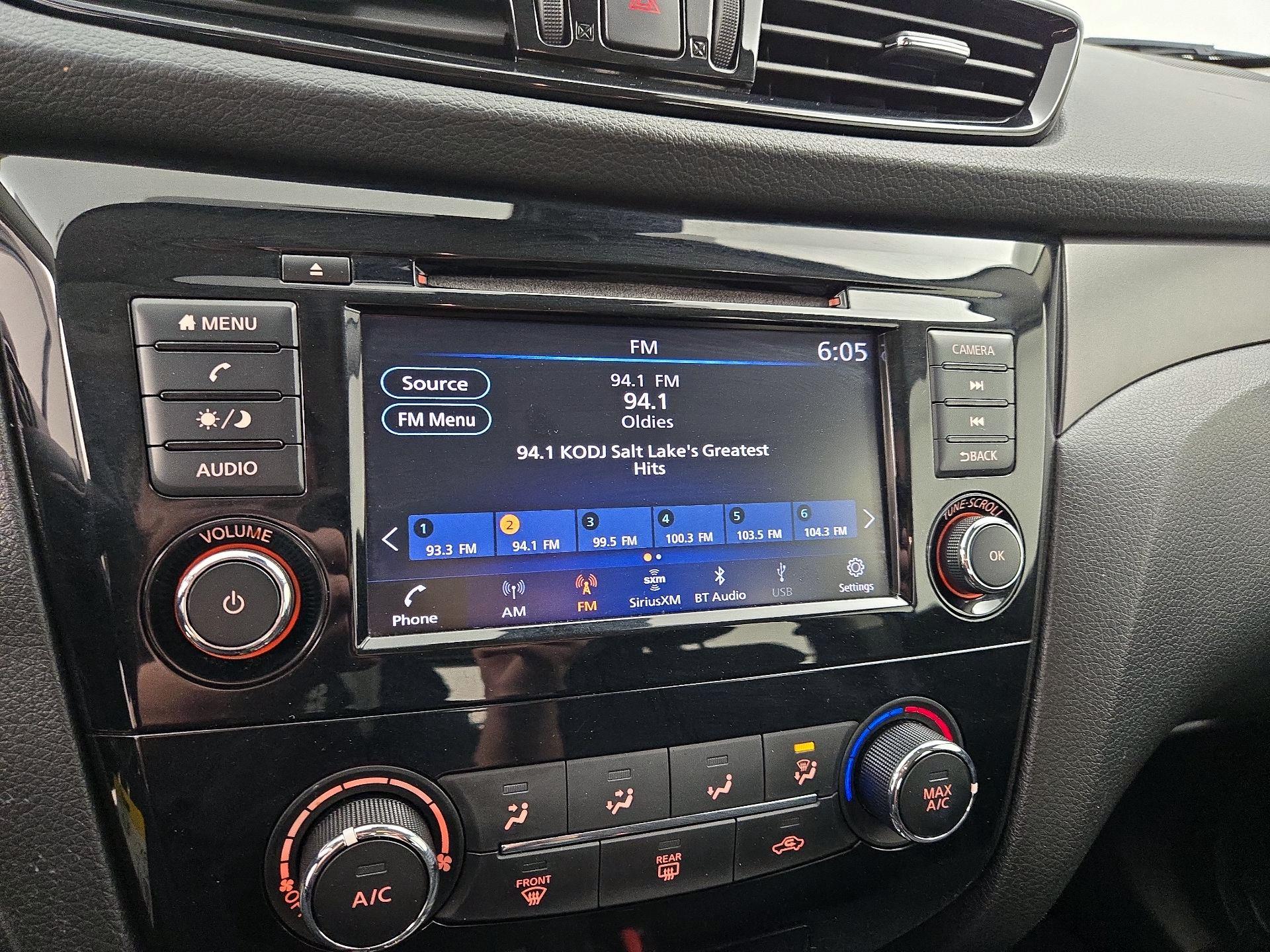 Thumbnail: 2022 Nissan Rogue Sport - 15