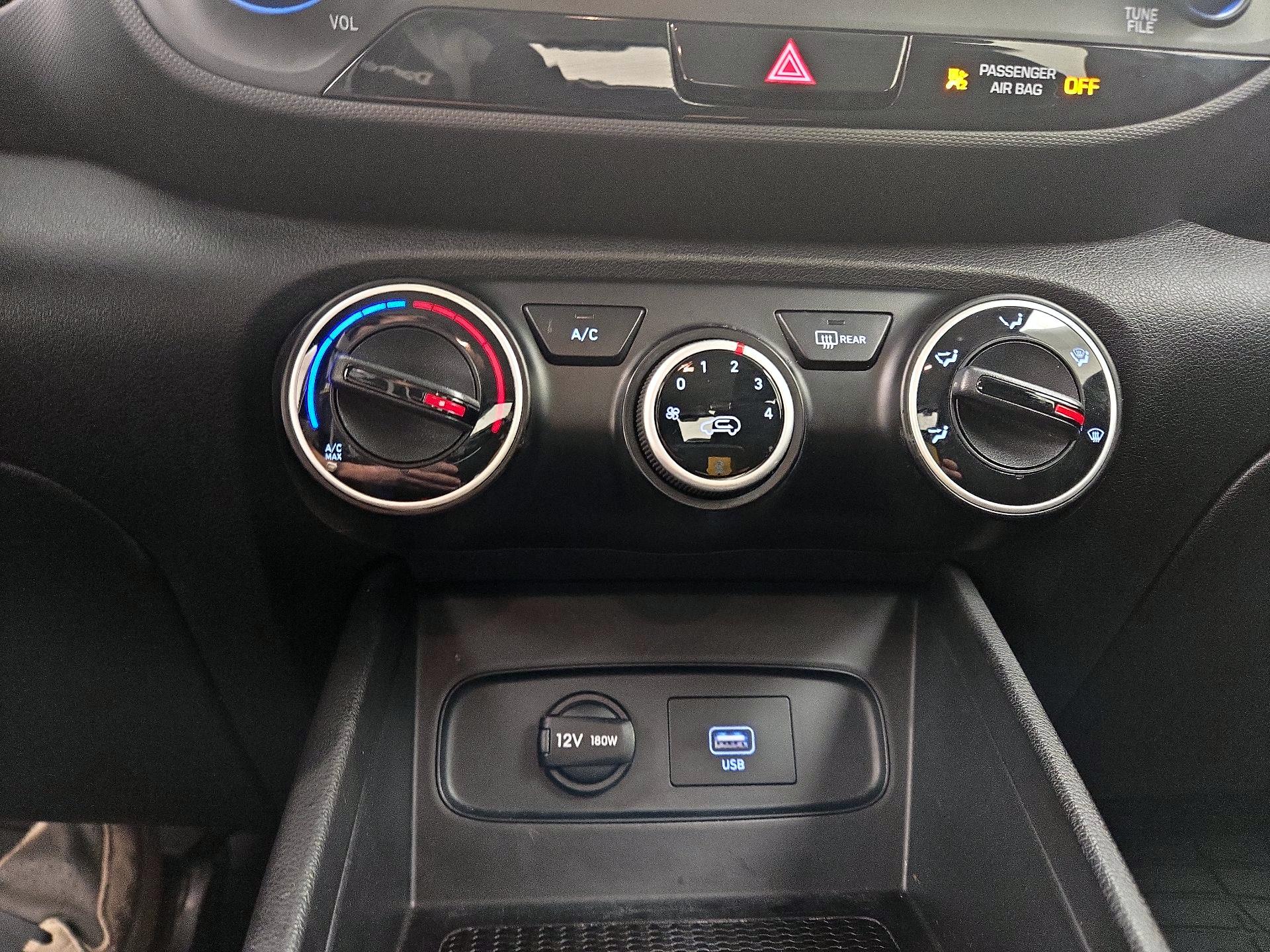 Thumbnail: 2021 Hyundai Venue - 16