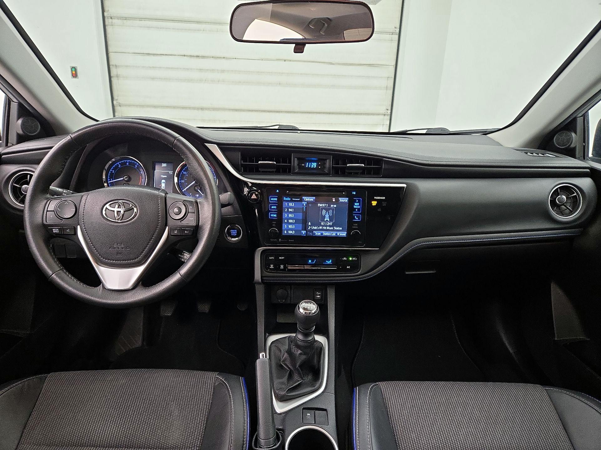 Thumbnail: 2017 Toyota Corolla - 9