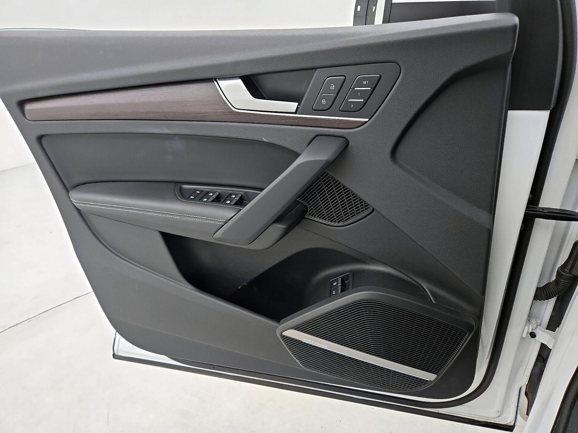 Thumbnail: 2022 Audi Q5 - 12