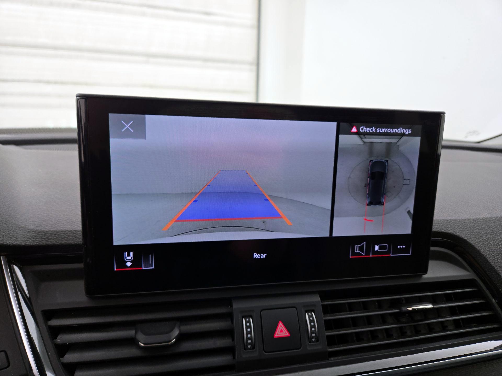 Thumbnail: 2022 Audi Q5 - 14