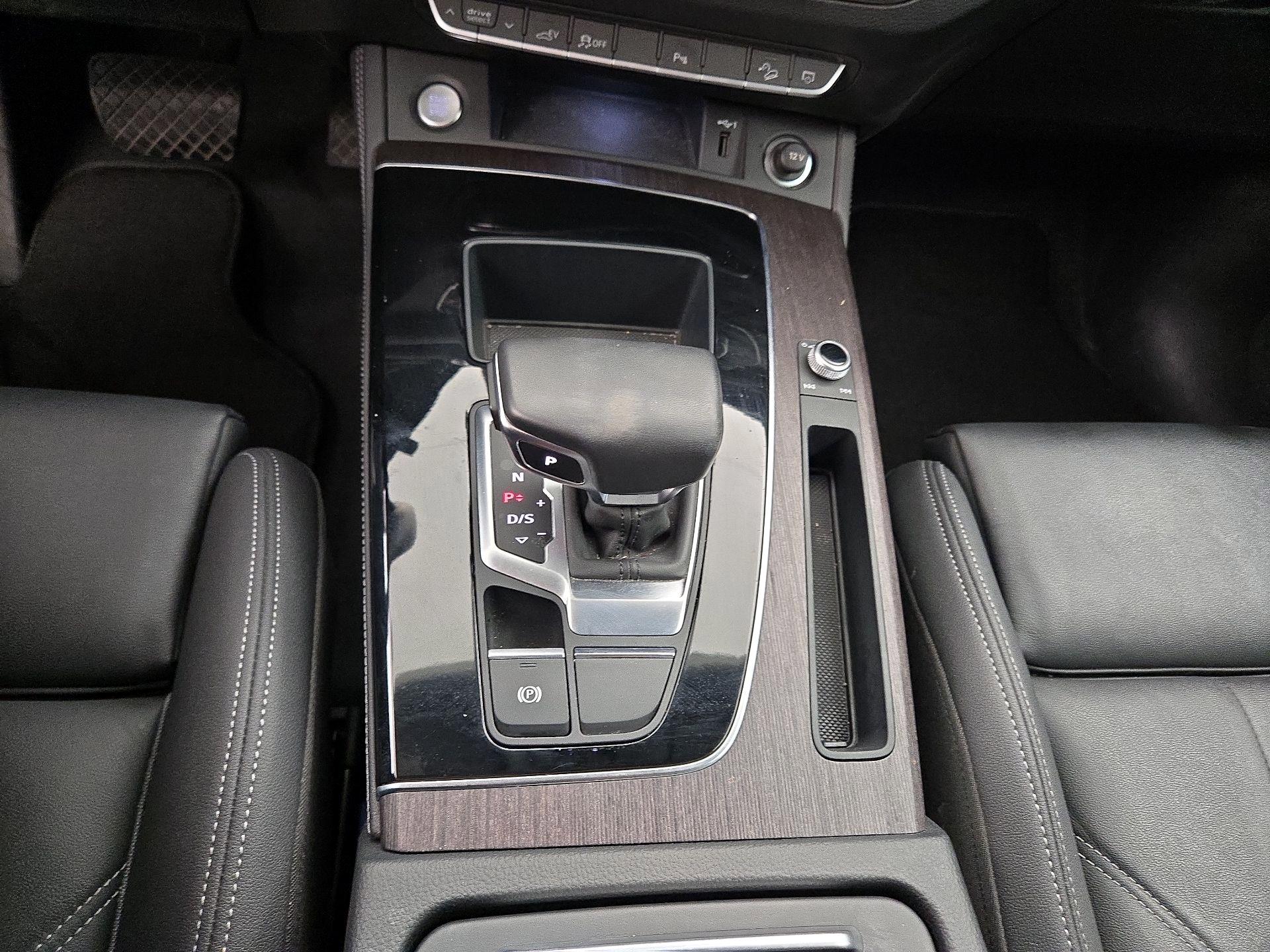 Thumbnail: 2022 Audi Q5 - 17