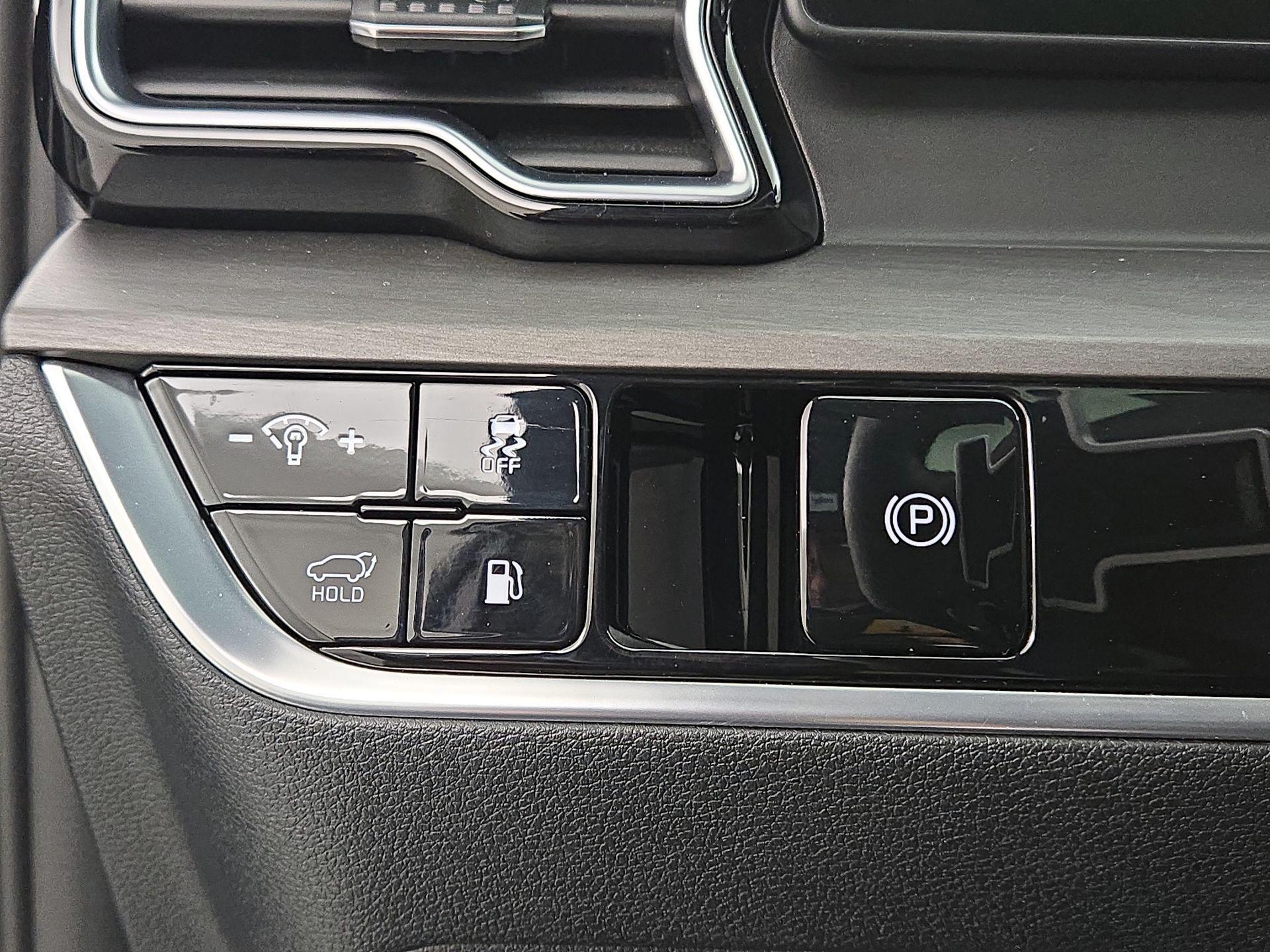 Thumbnail: 2023 Kia Sportage - 13