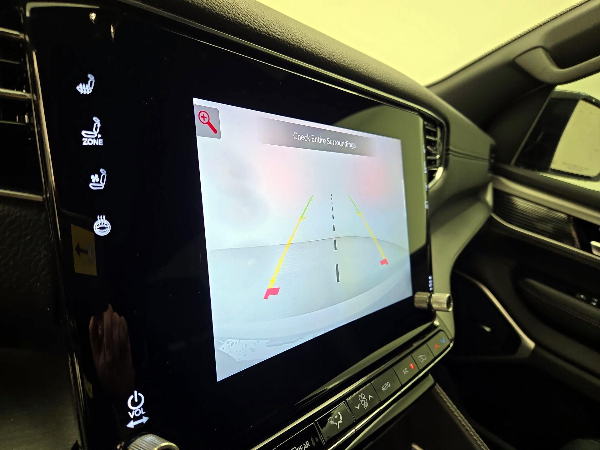 Thumbnail: 2025 Jeep Wagoneer - 15