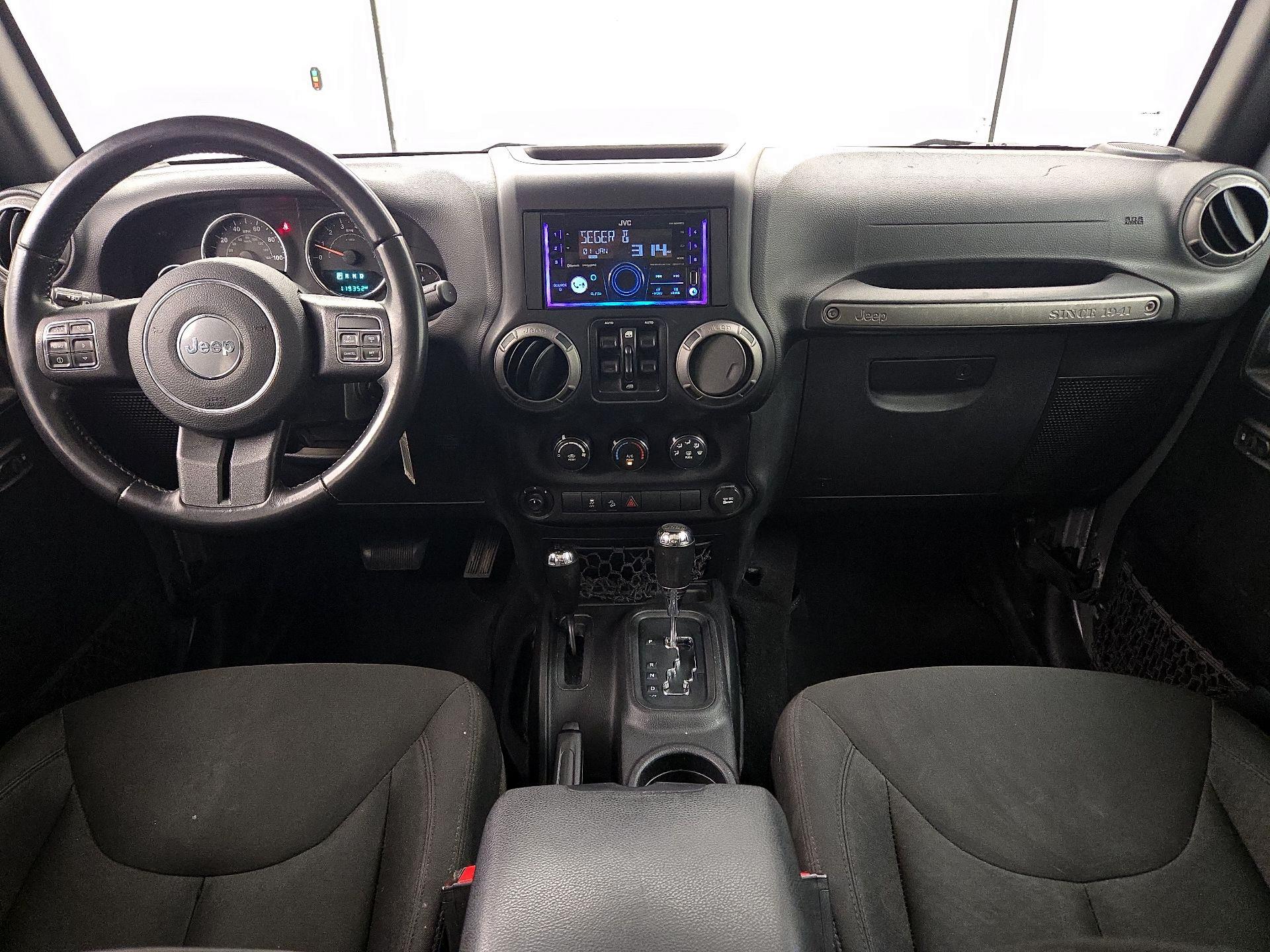 Thumbnail: 2016 Jeep Wrangler - 9